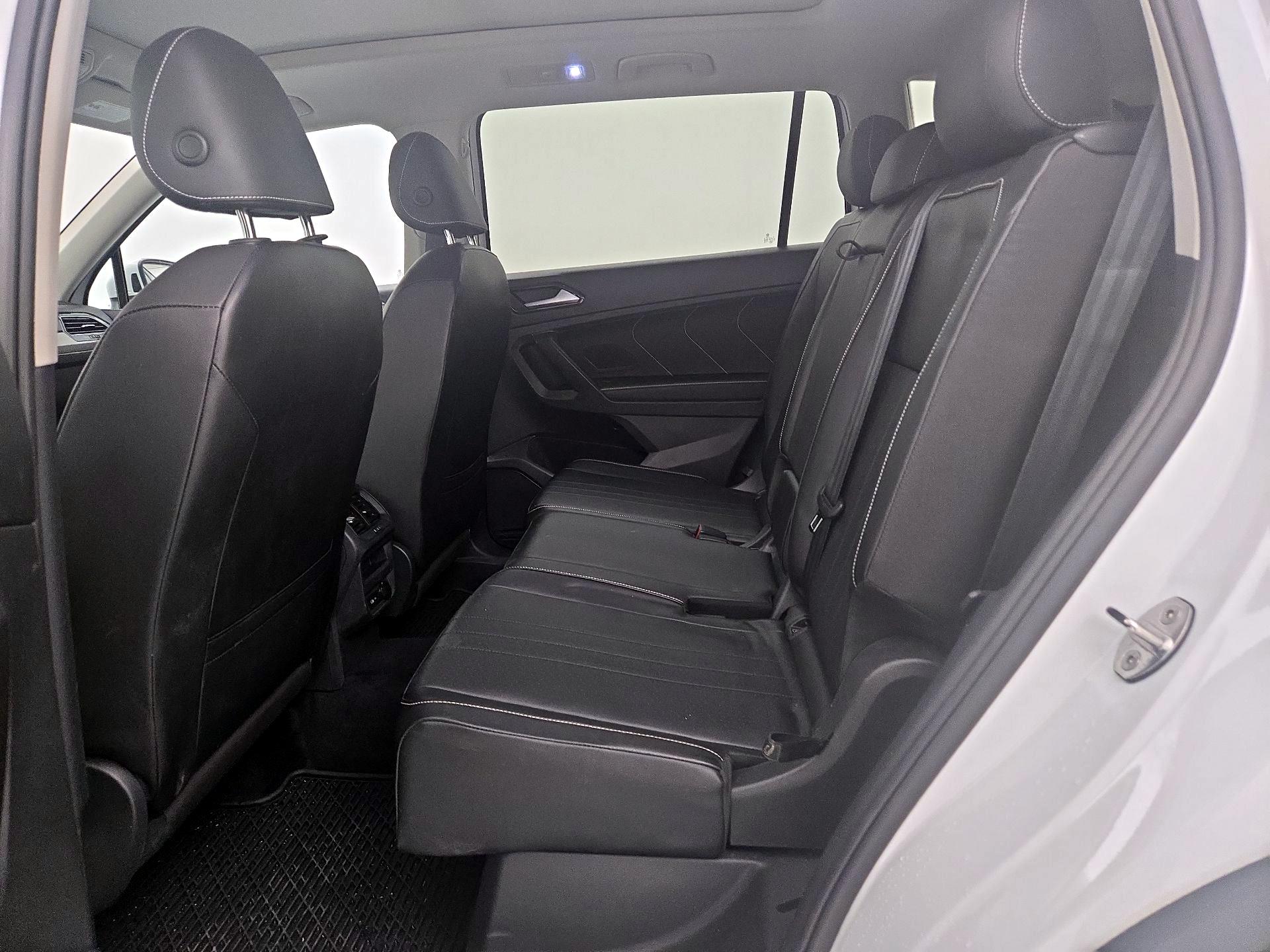 Thumbnail: 2022 Volkswagen Tiguan - 19