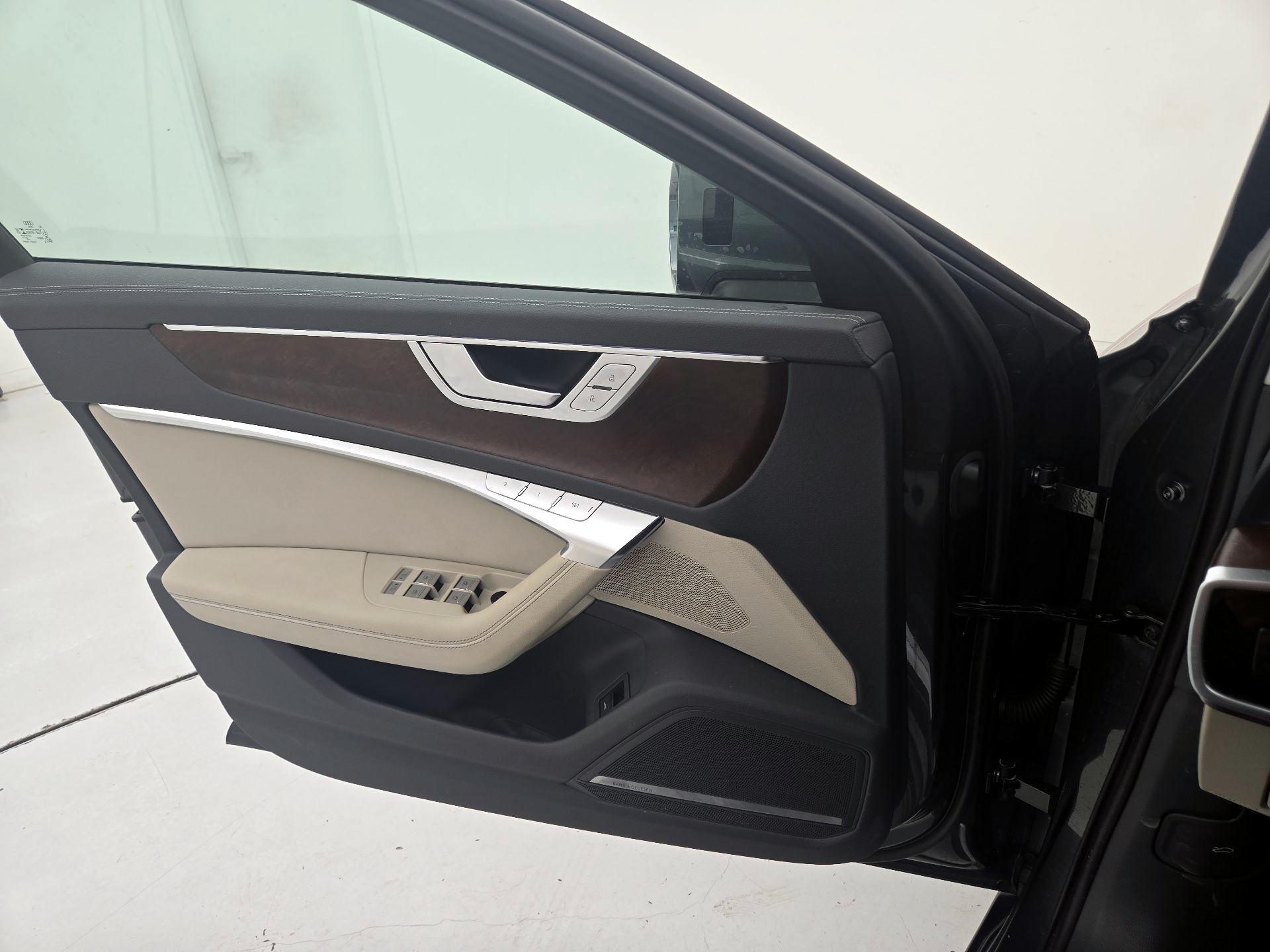 Thumbnail: 2019 Audi A6 - 12