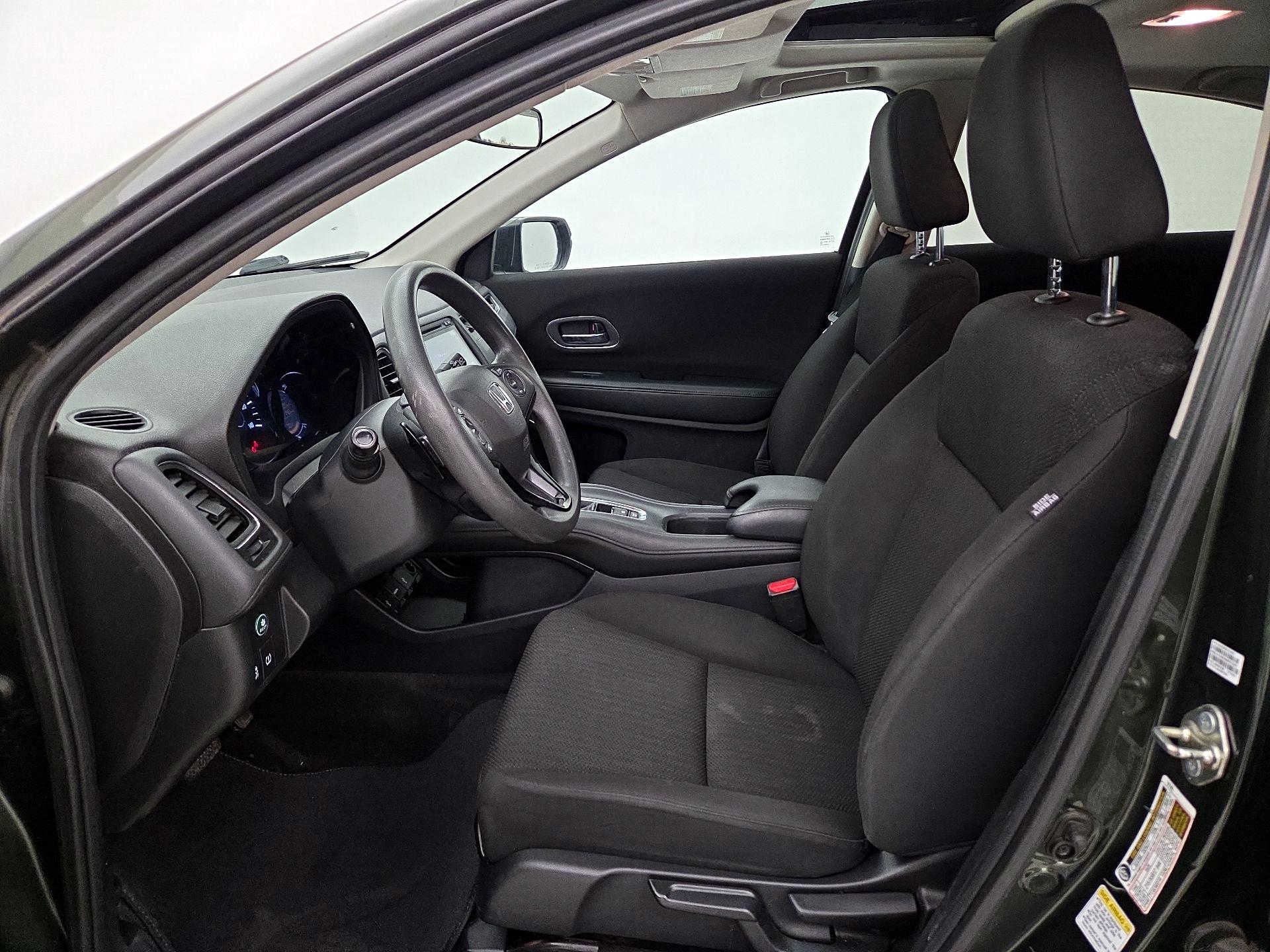 Thumbnail: 2016 Honda HR-V - 11