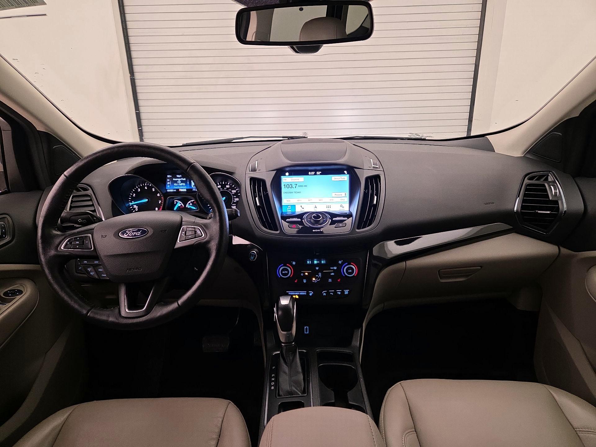 Thumbnail: 2019 Ford Escape - 9