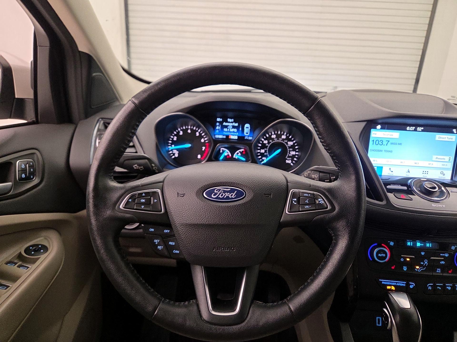 Thumbnail: 2019 Ford Escape - 10