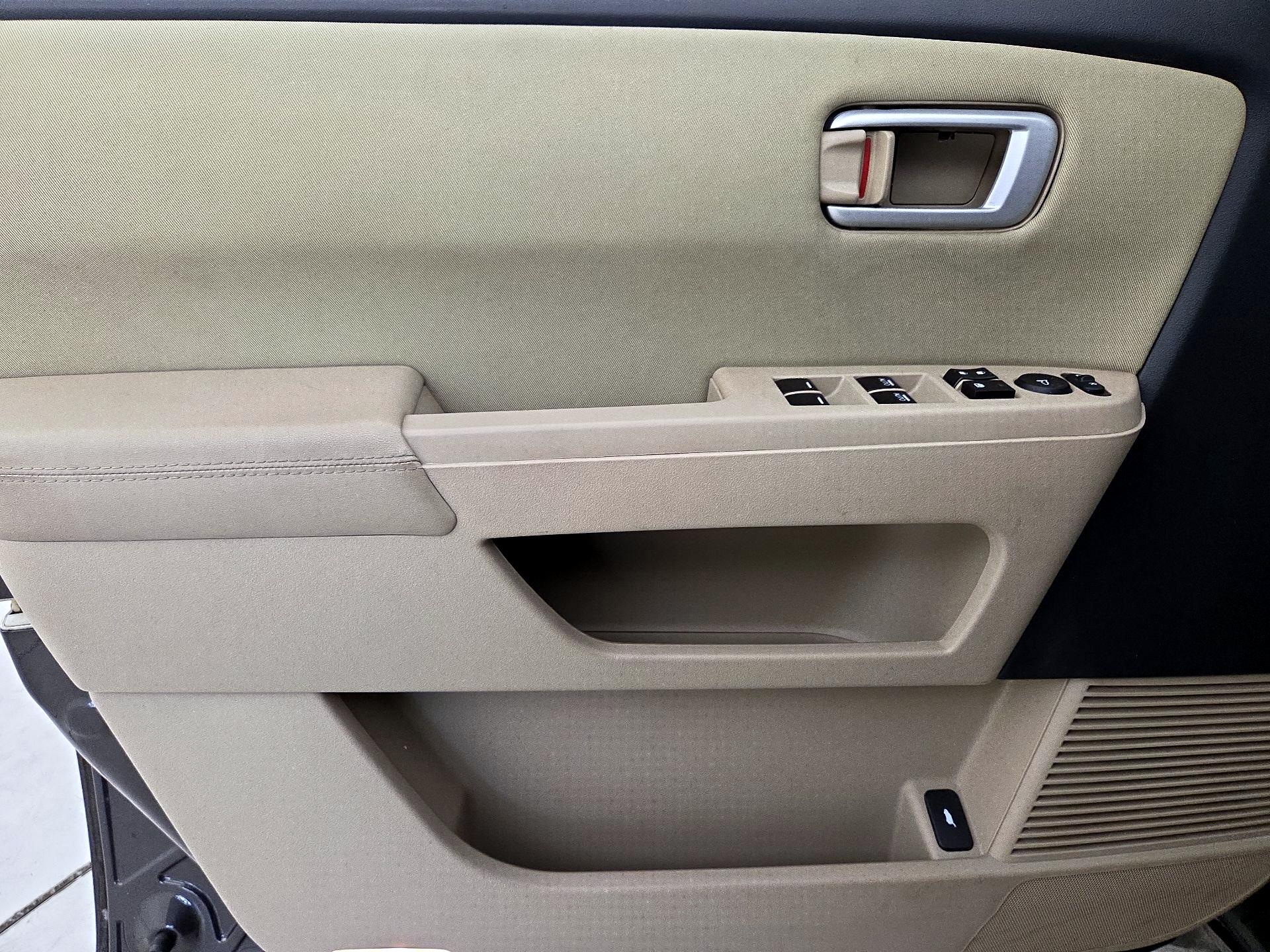 Thumbnail: 2014 Honda Pilot - 12