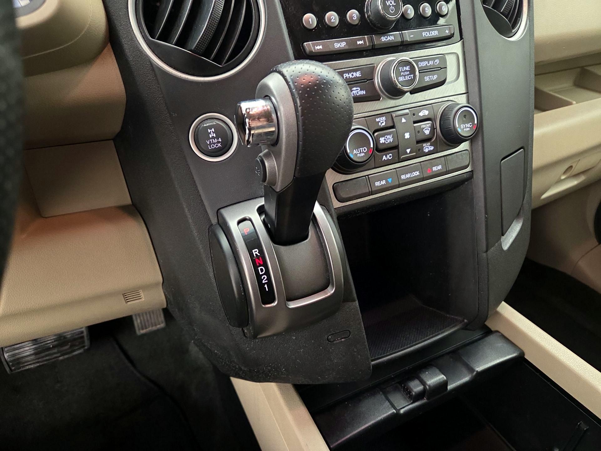 Thumbnail: 2014 Honda Pilot - 17