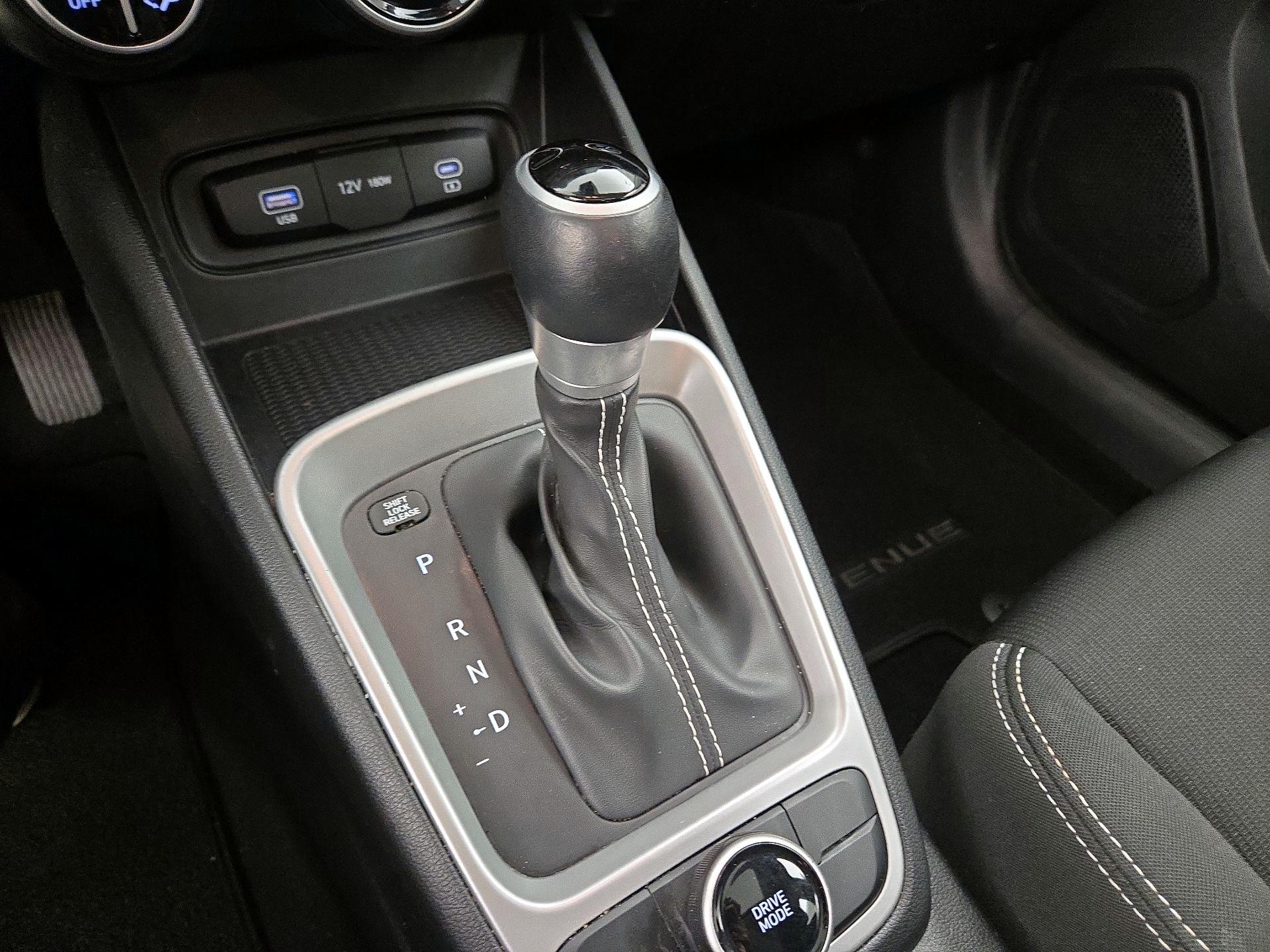 Thumbnail: 2023 Hyundai Venue - 17