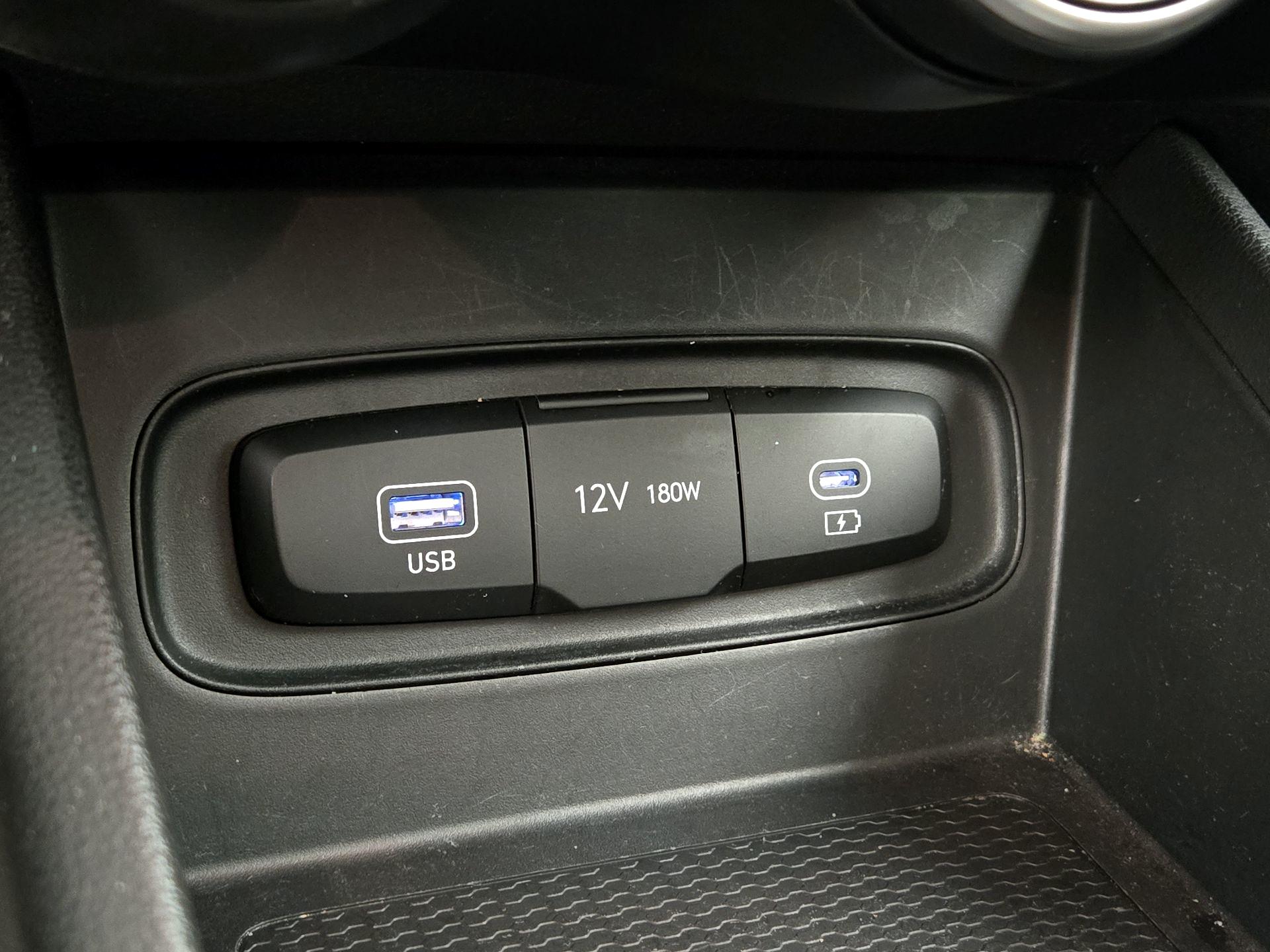 Thumbnail: 2023 Hyundai Venue - 18