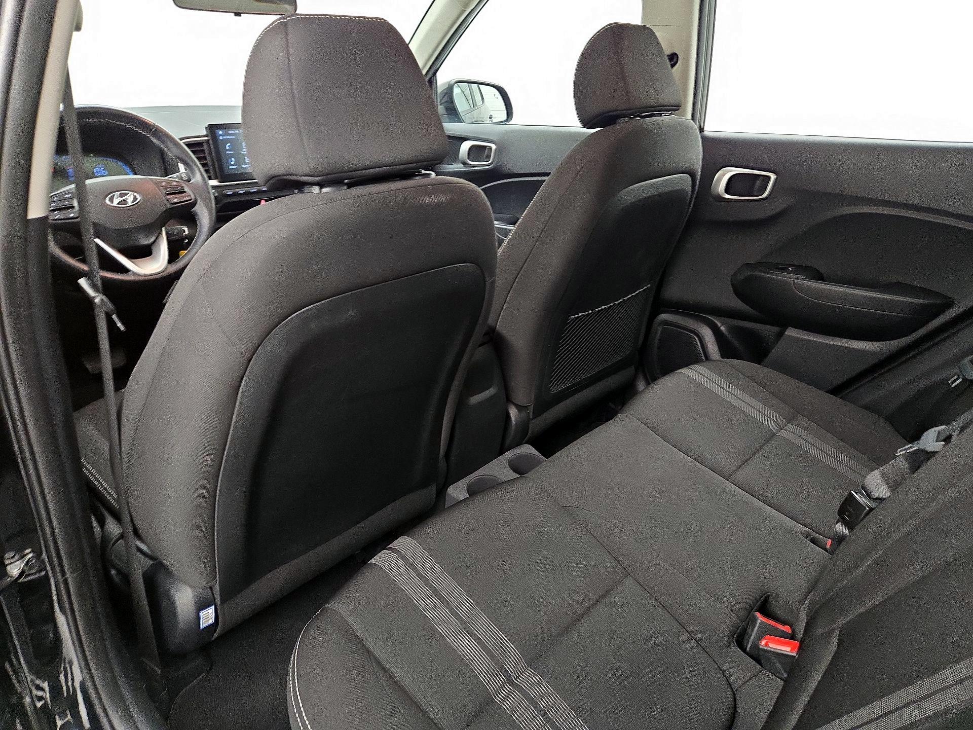 Thumbnail: 2023 Hyundai Venue - 20