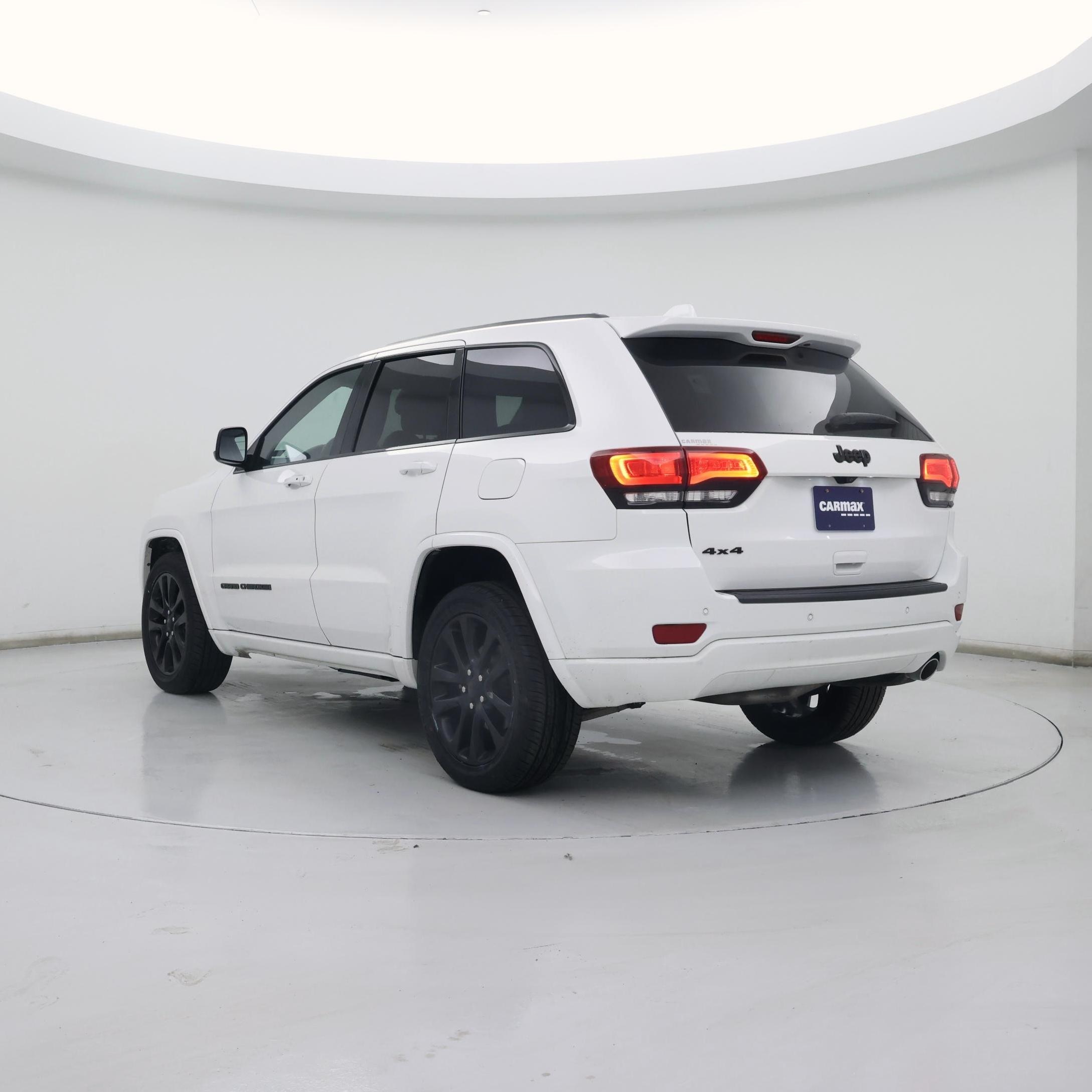 Thumbnail: 2019 Jeep Grand Cherokee - 2