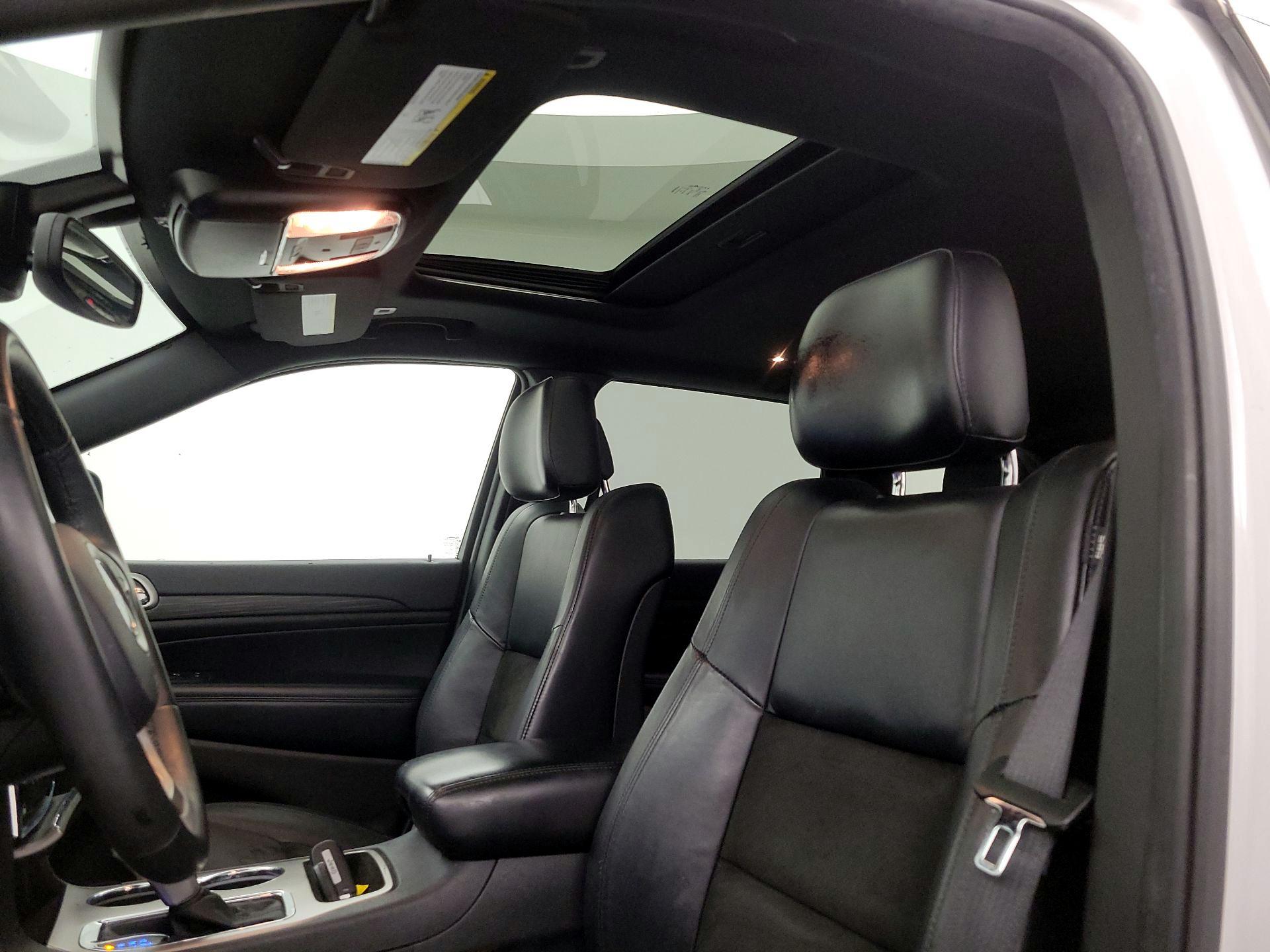 Thumbnail: 2019 Jeep Grand Cherokee - 20