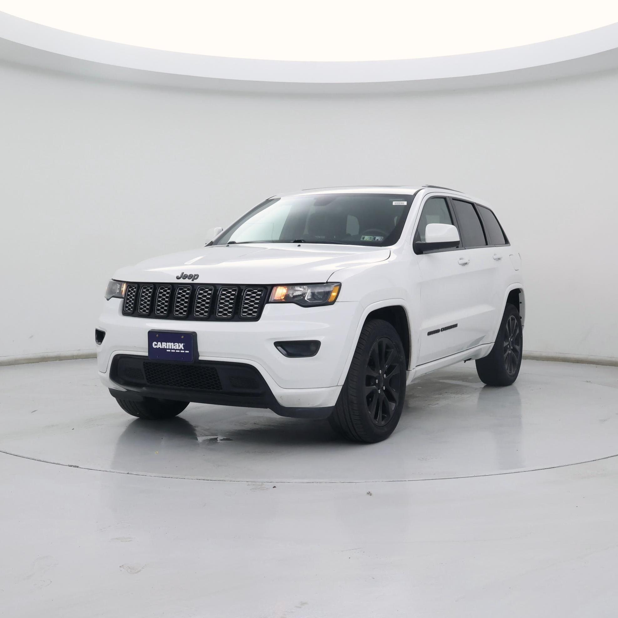 Thumbnail: 2019 Jeep Grand Cherokee - 4