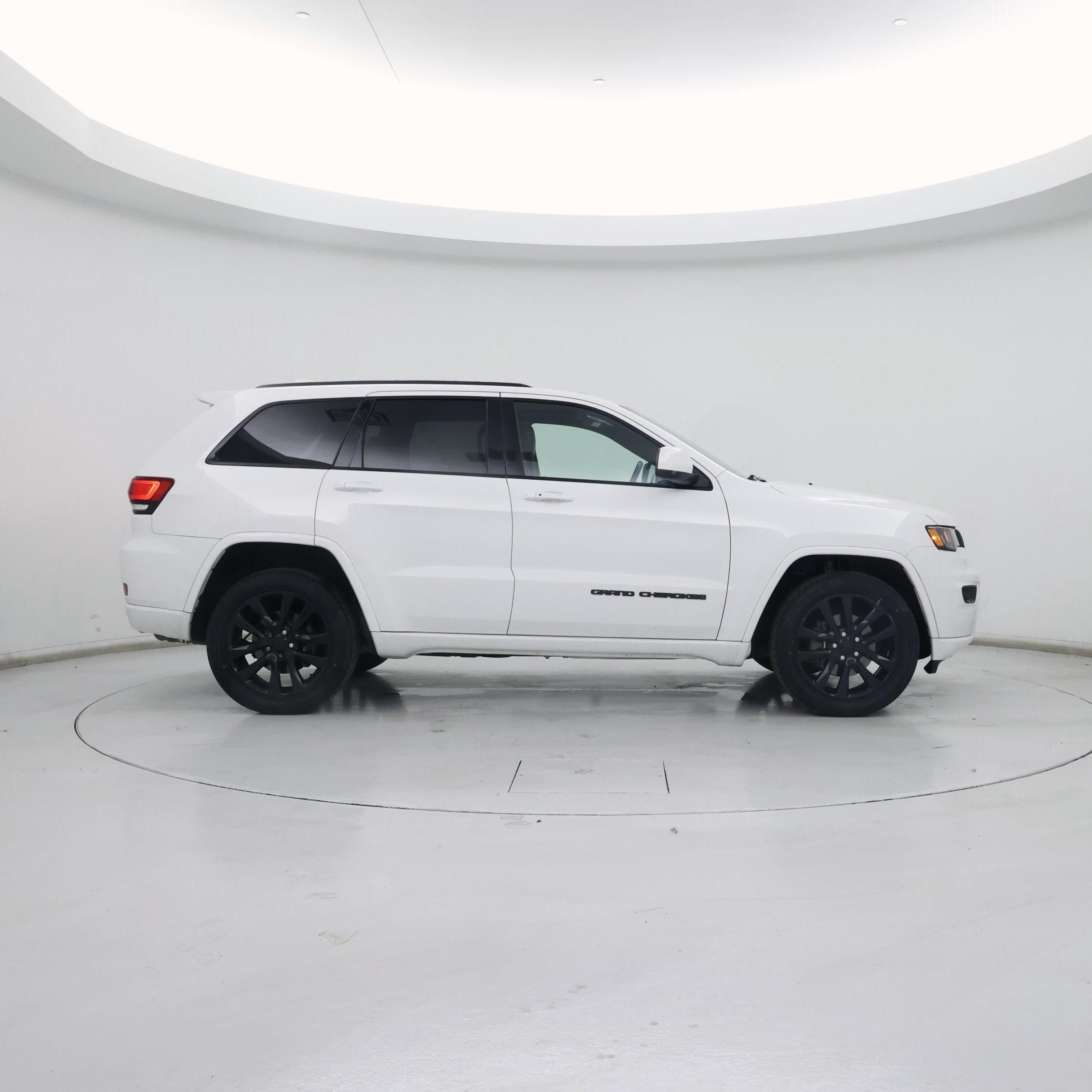Thumbnail: 2019 Jeep Grand Cherokee - 7