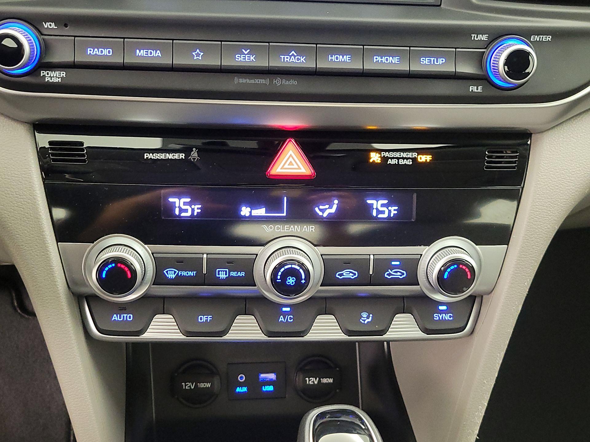 Thumbnail: 2020 Hyundai Elantra - 16