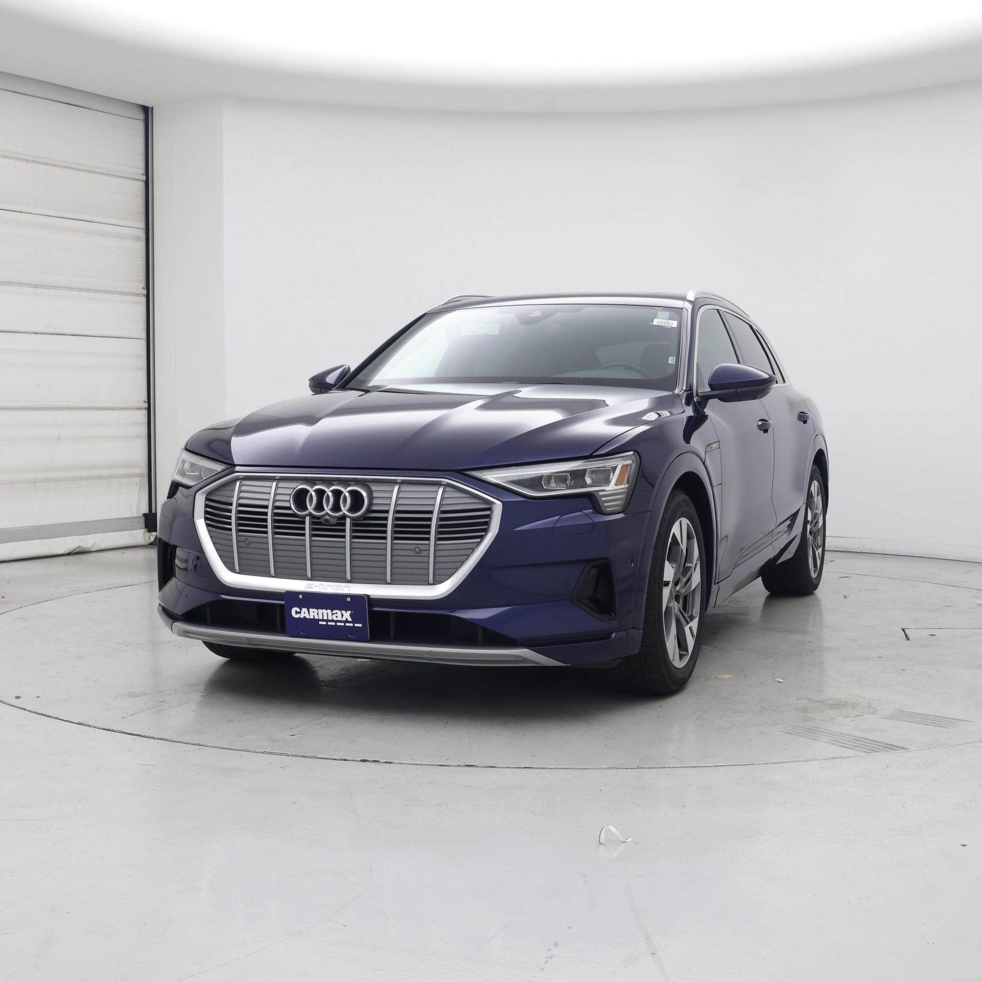 Thumbnail: 2022 Audi e-tron - 4
