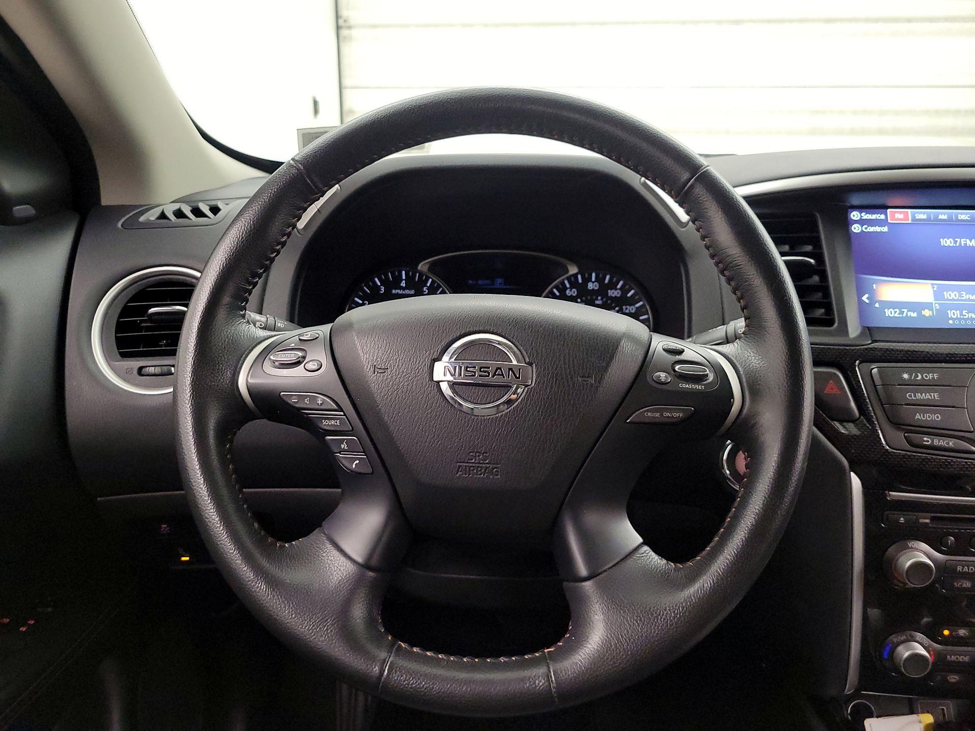 Thumbnail: 2020 Nissan Pathfinder - 10