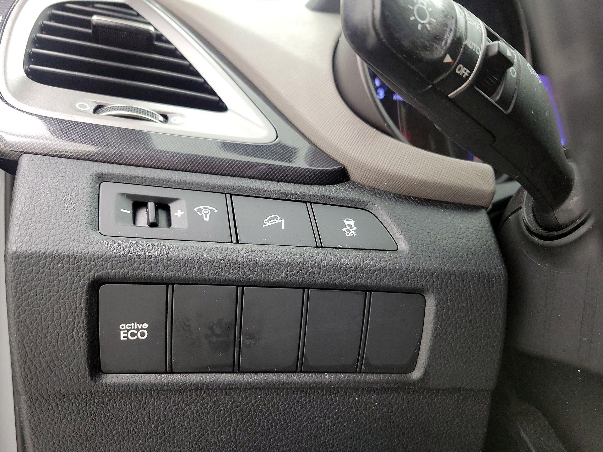Thumbnail: 2014 Hyundai Santa Fe - 13
