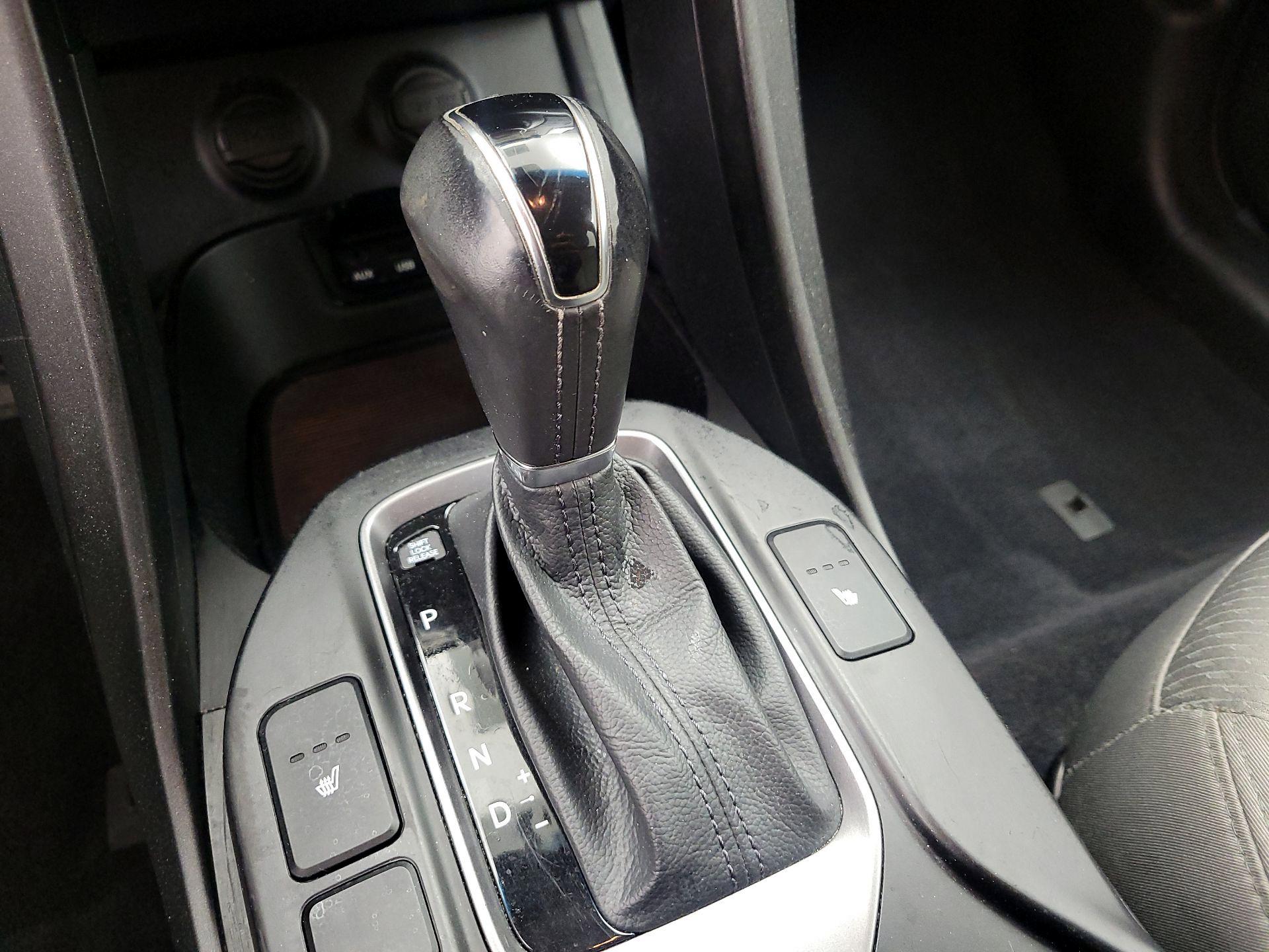 Thumbnail: 2014 Hyundai Santa Fe - 17
