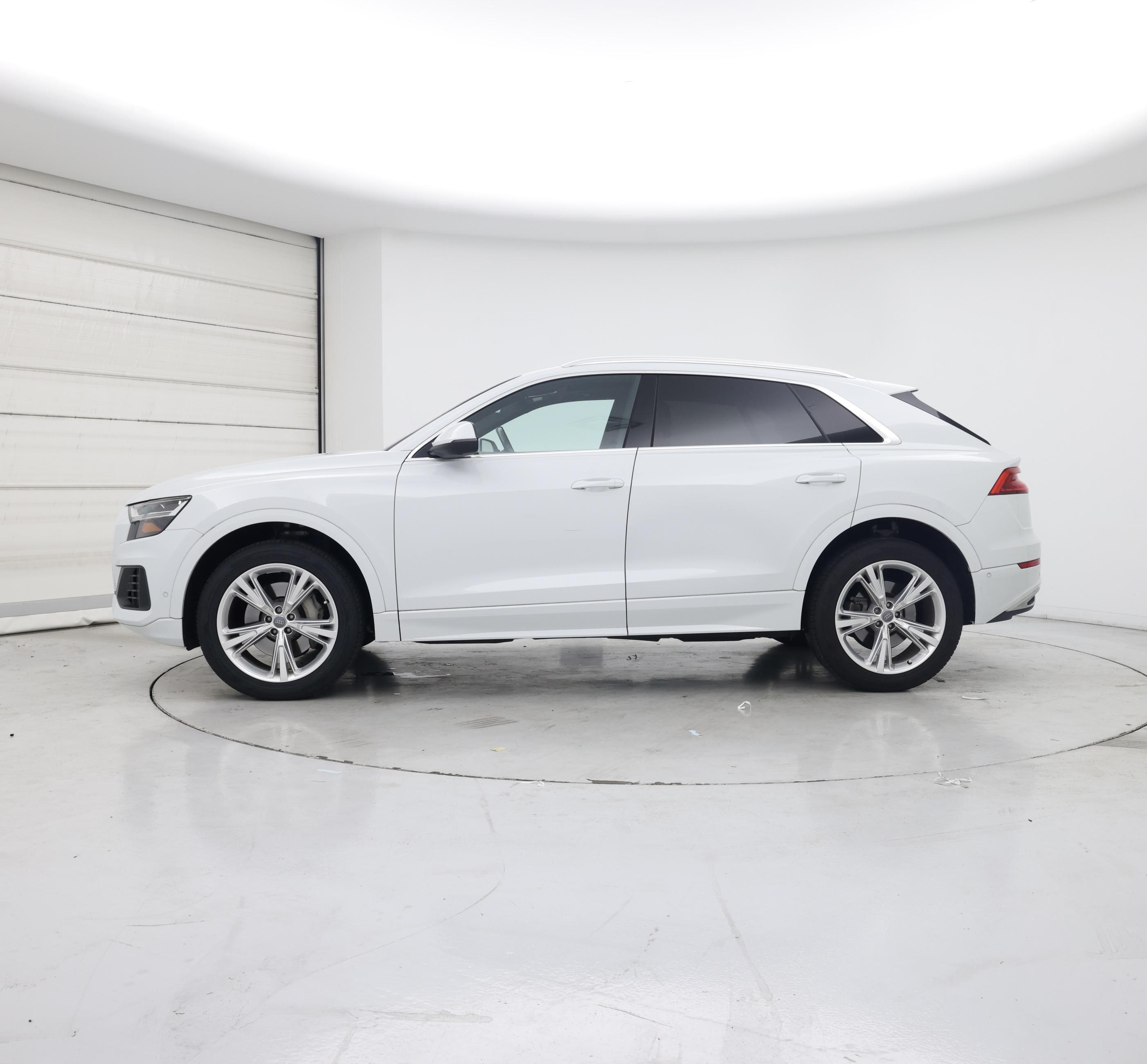 Thumbnail: 2019 Audi Q8 - 3