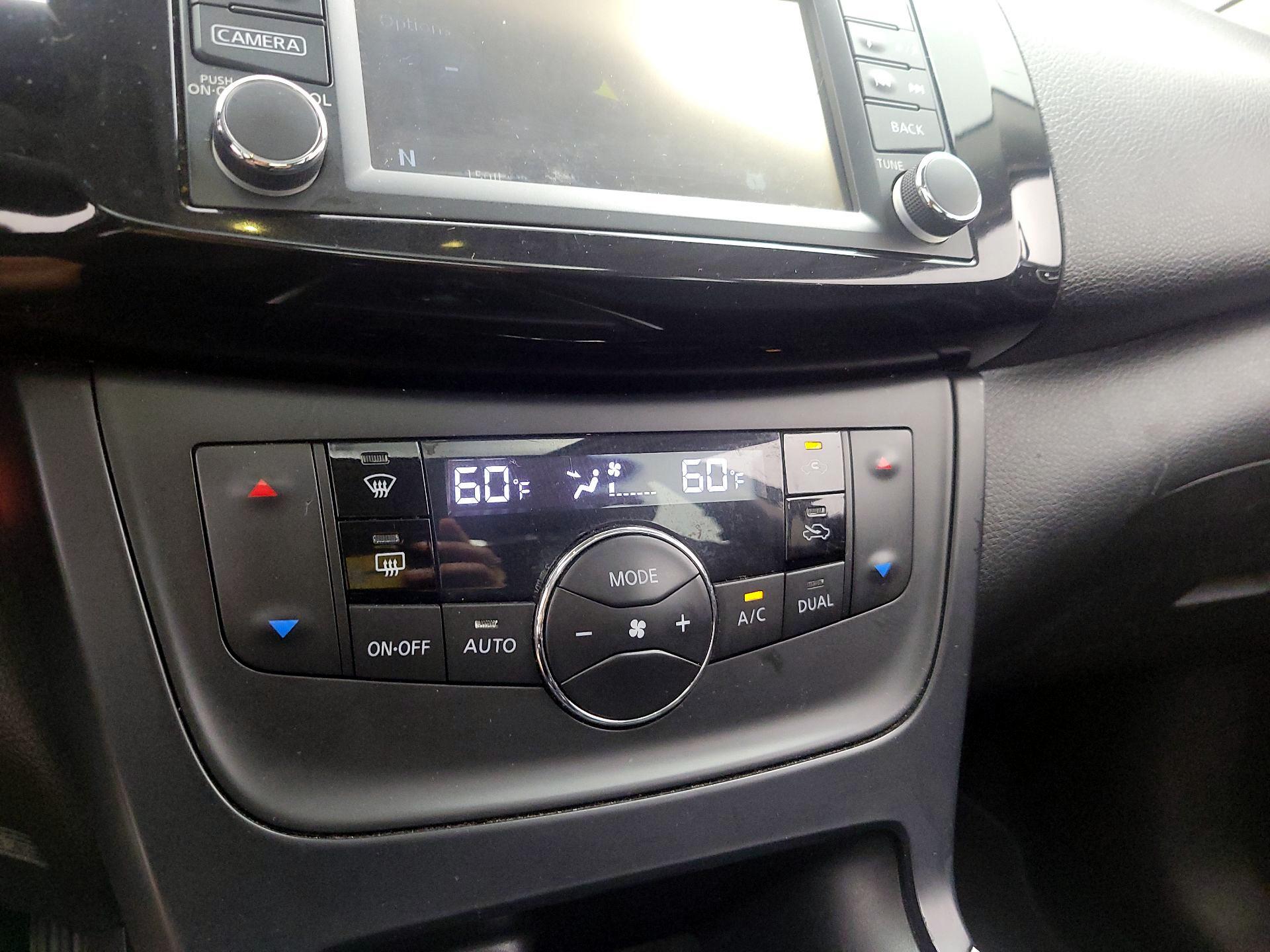 Thumbnail: 2018 Nissan Sentra - 17