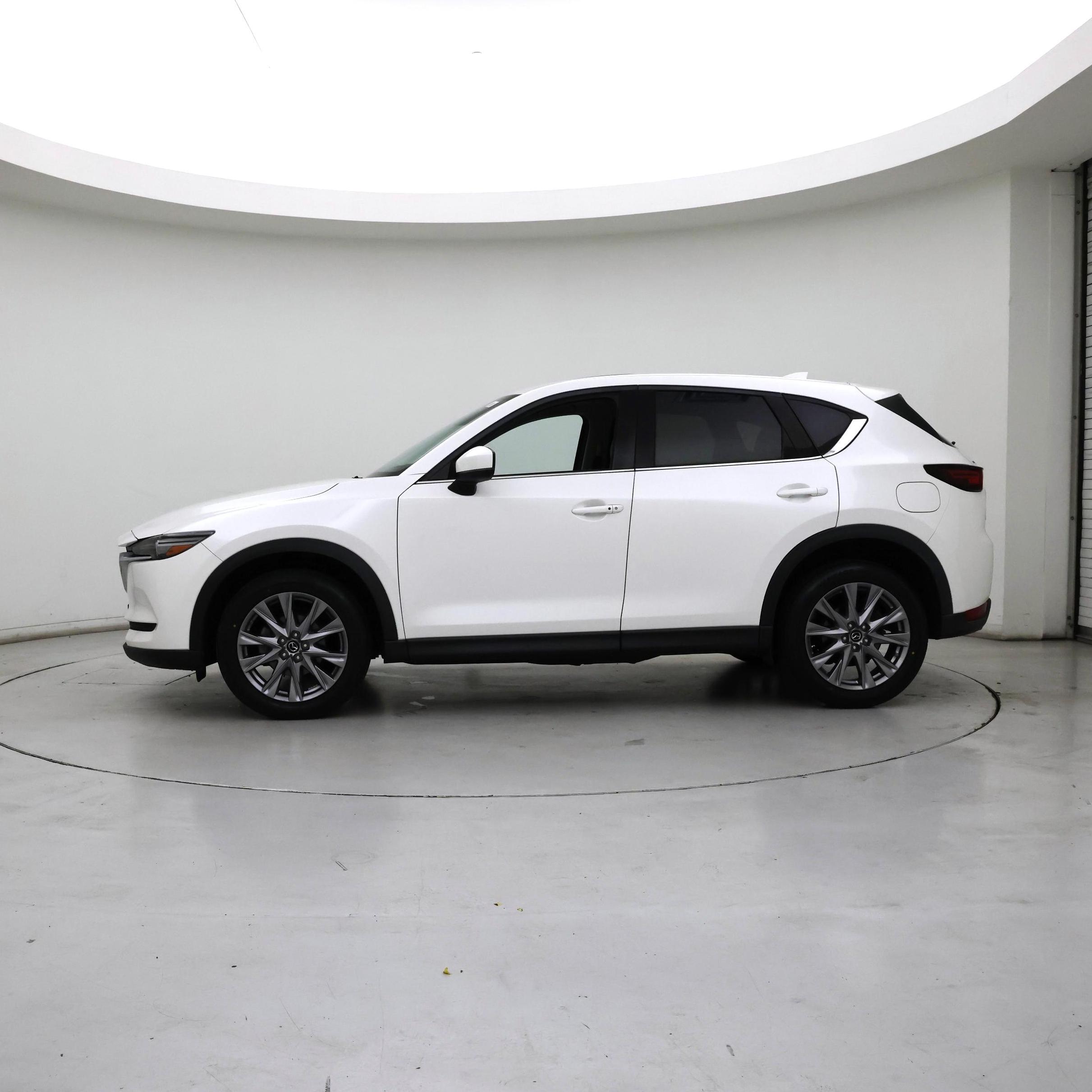 Thumbnail: 2020 Mazda CX-5 - 3