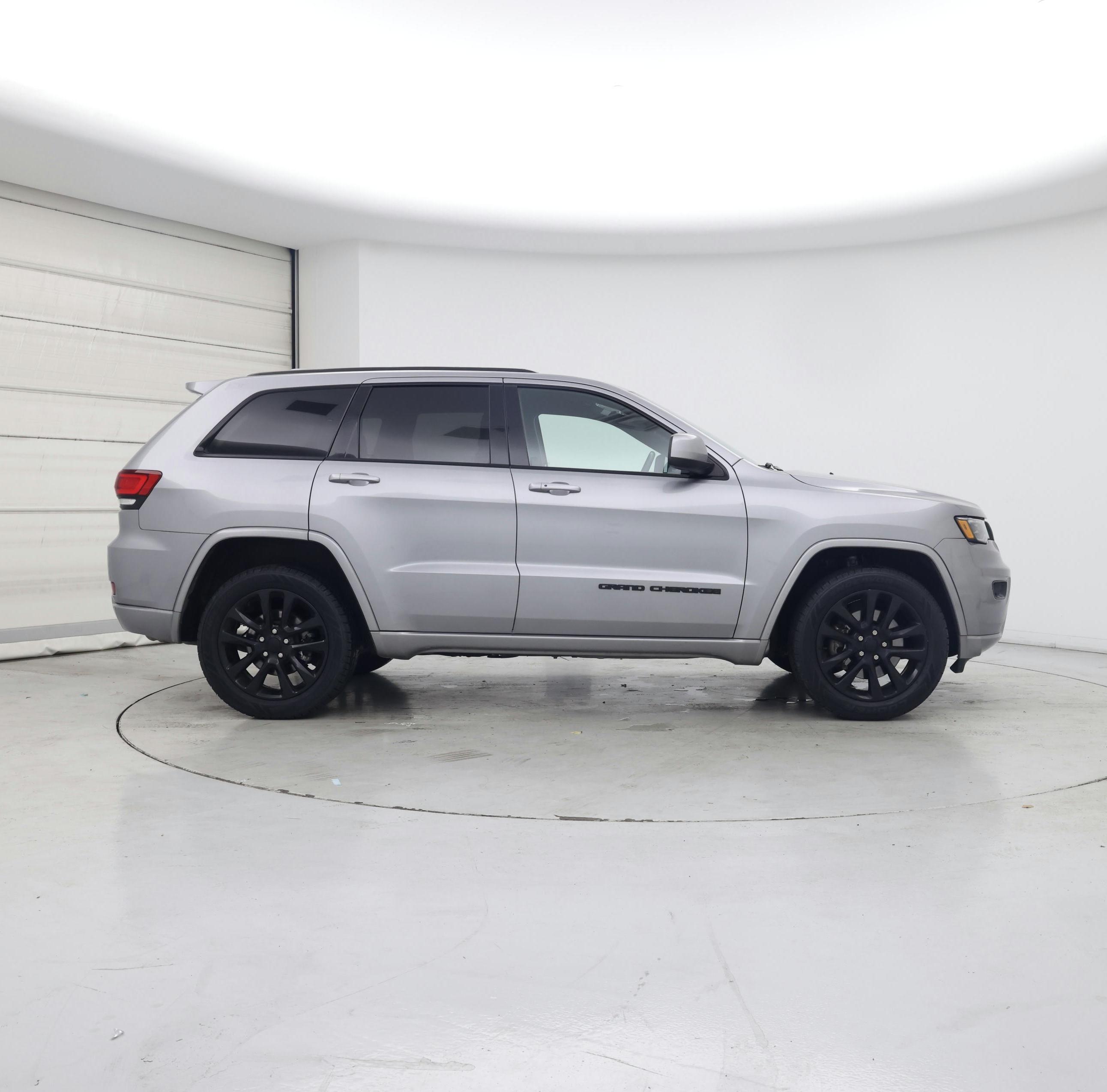 Thumbnail: 2021 Jeep Grand Cherokee - 7