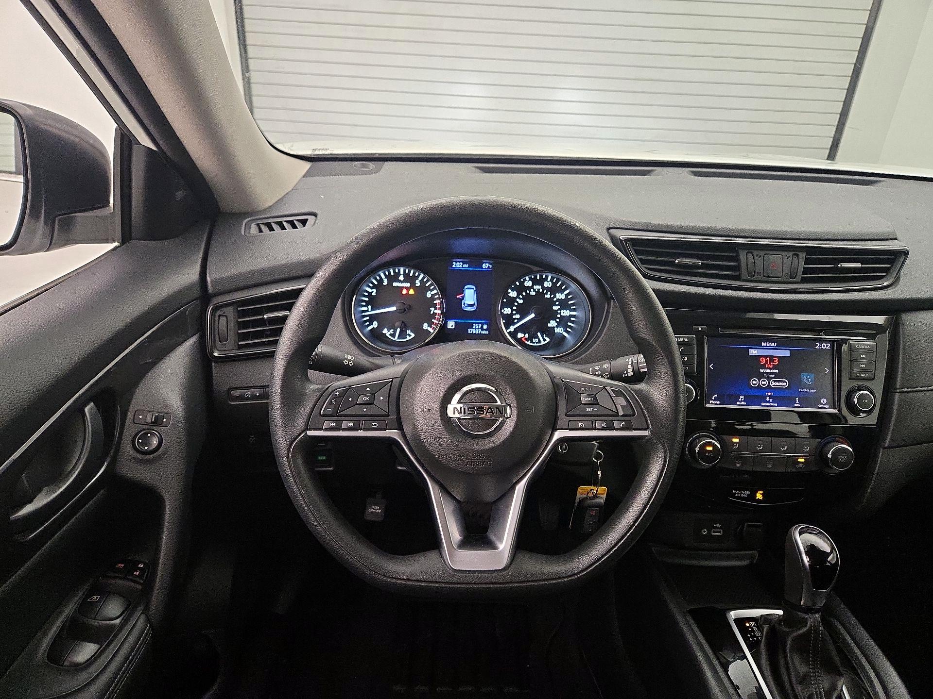Thumbnail: 2020 Nissan Rogue - 10