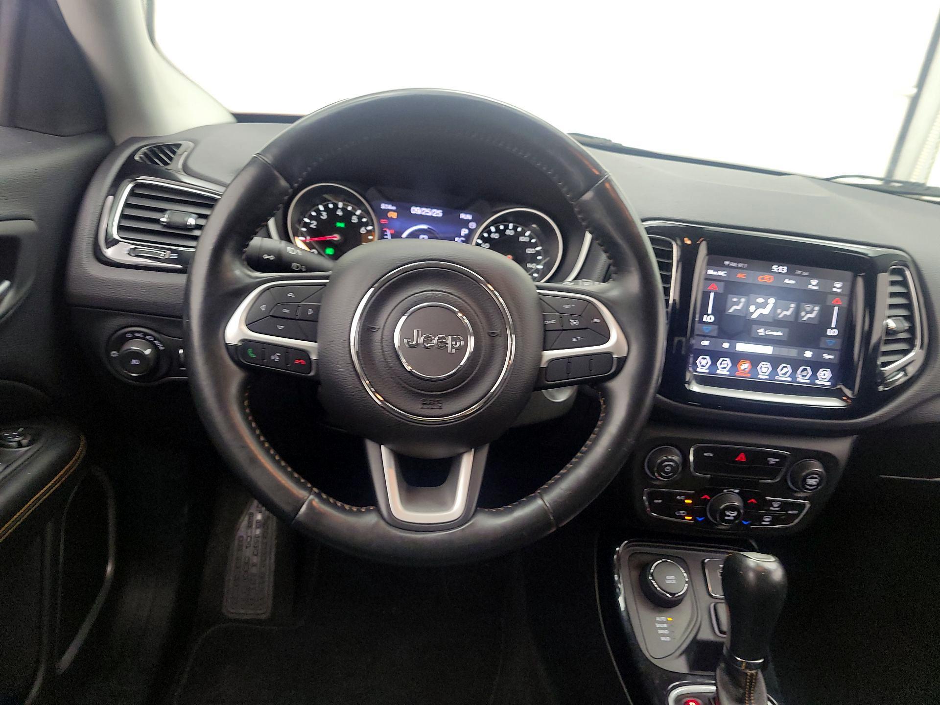 Thumbnail: 2018 Jeep Compass - 10