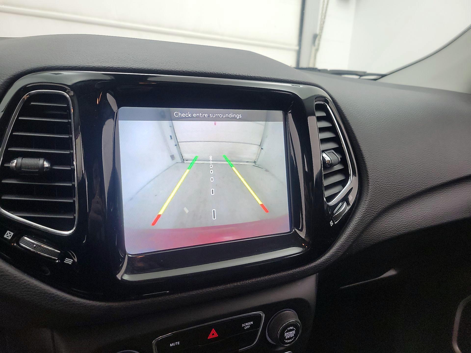 Thumbnail: 2018 Jeep Compass - 14