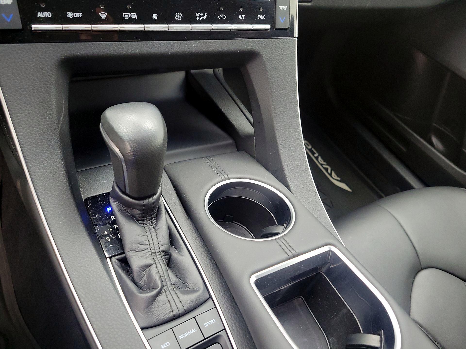 Thumbnail: 2019 Toyota Avalon - 18