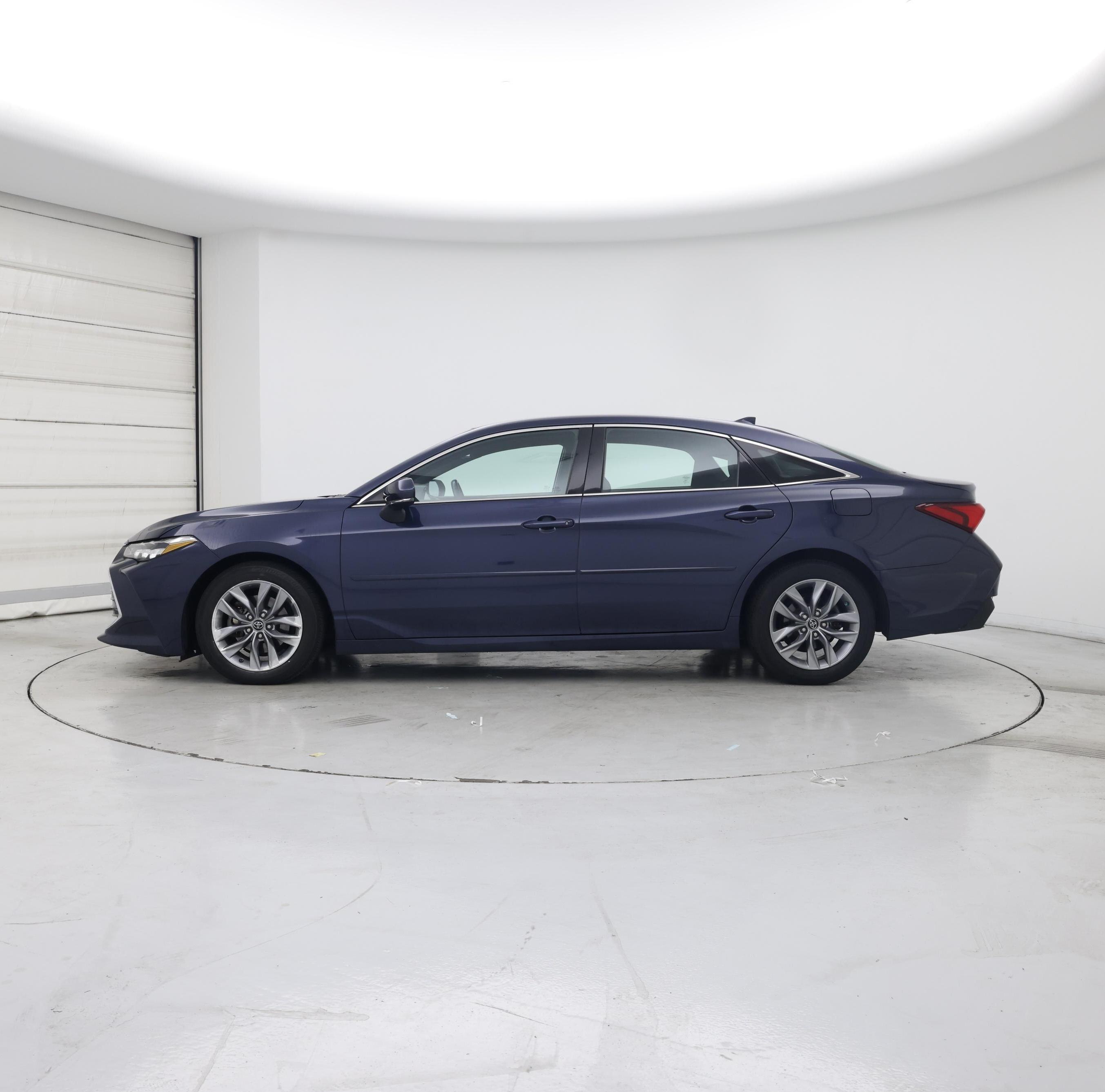 Thumbnail: 2019 Toyota Avalon - 3