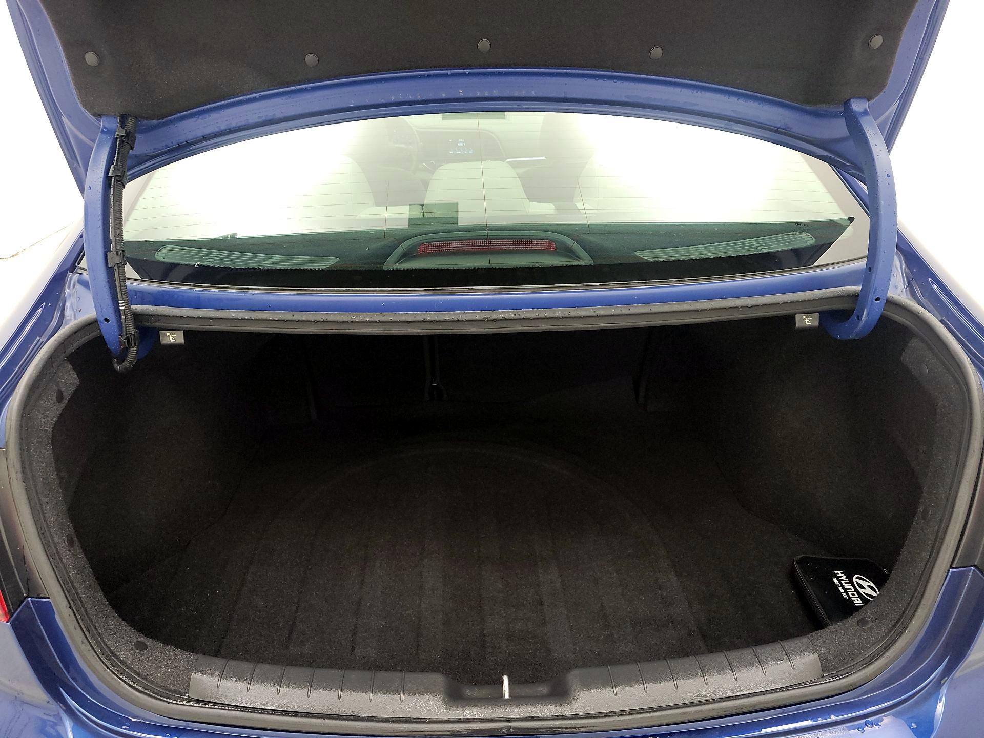 Thumbnail: 2019 Hyundai Elantra - 20