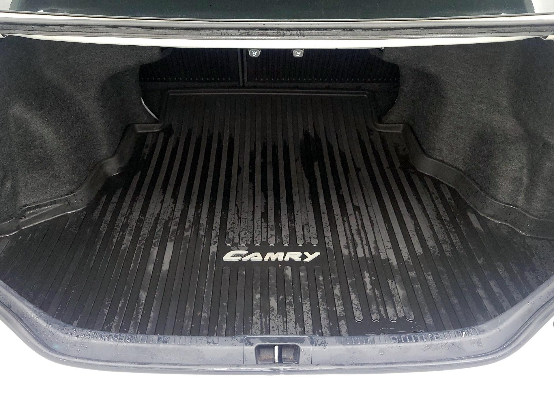 Thumbnail: 2017 Toyota Camry - 20