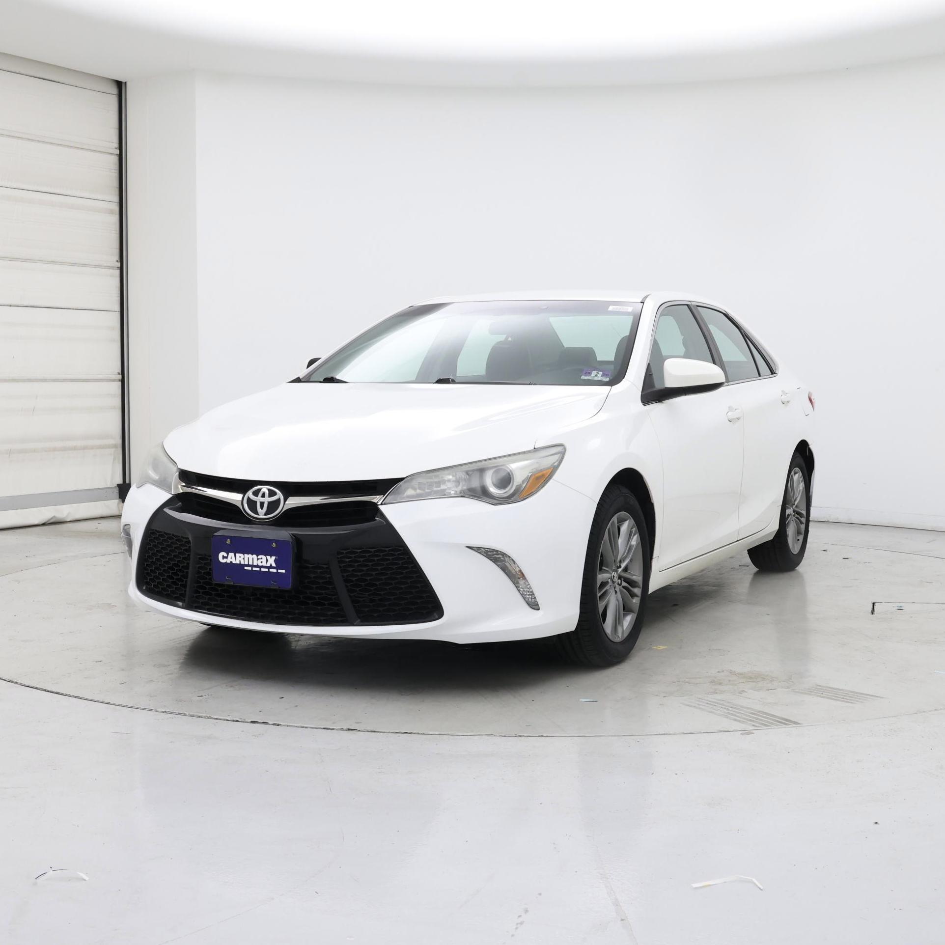 Thumbnail: 2017 Toyota Camry - 4