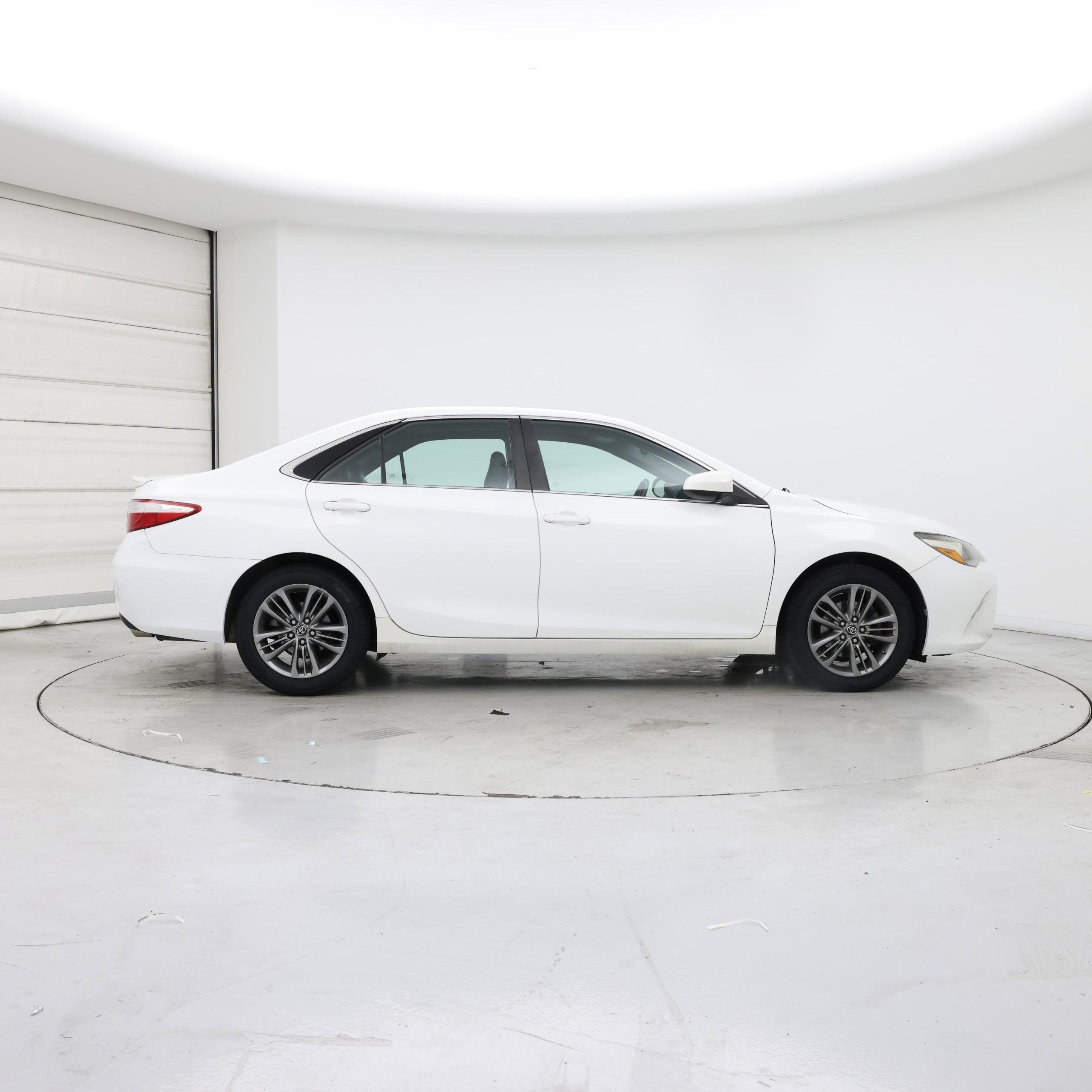 Thumbnail: 2017 Toyota Camry - 7