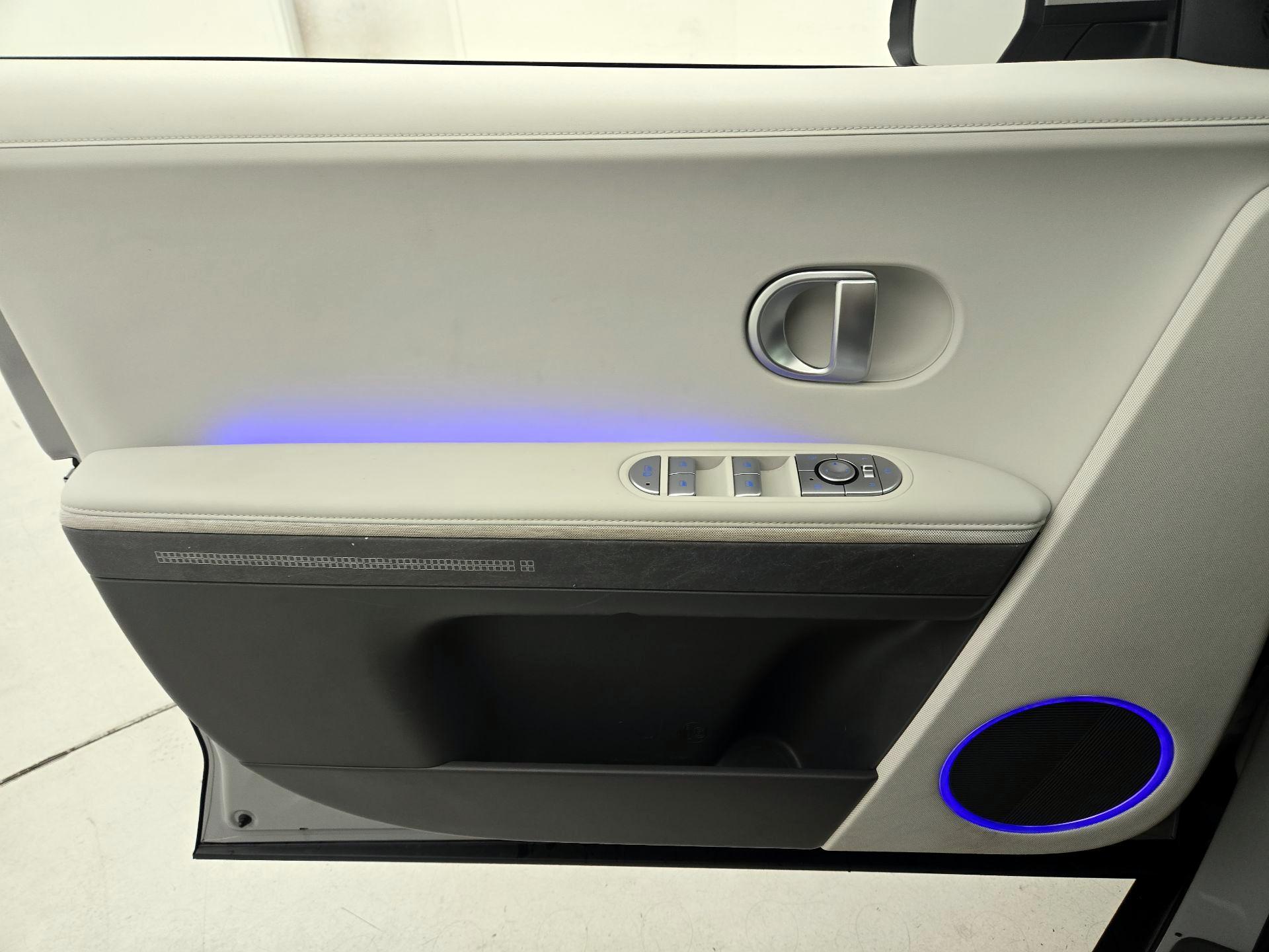 Thumbnail: 2023 Hyundai Ioniq 5 - 12