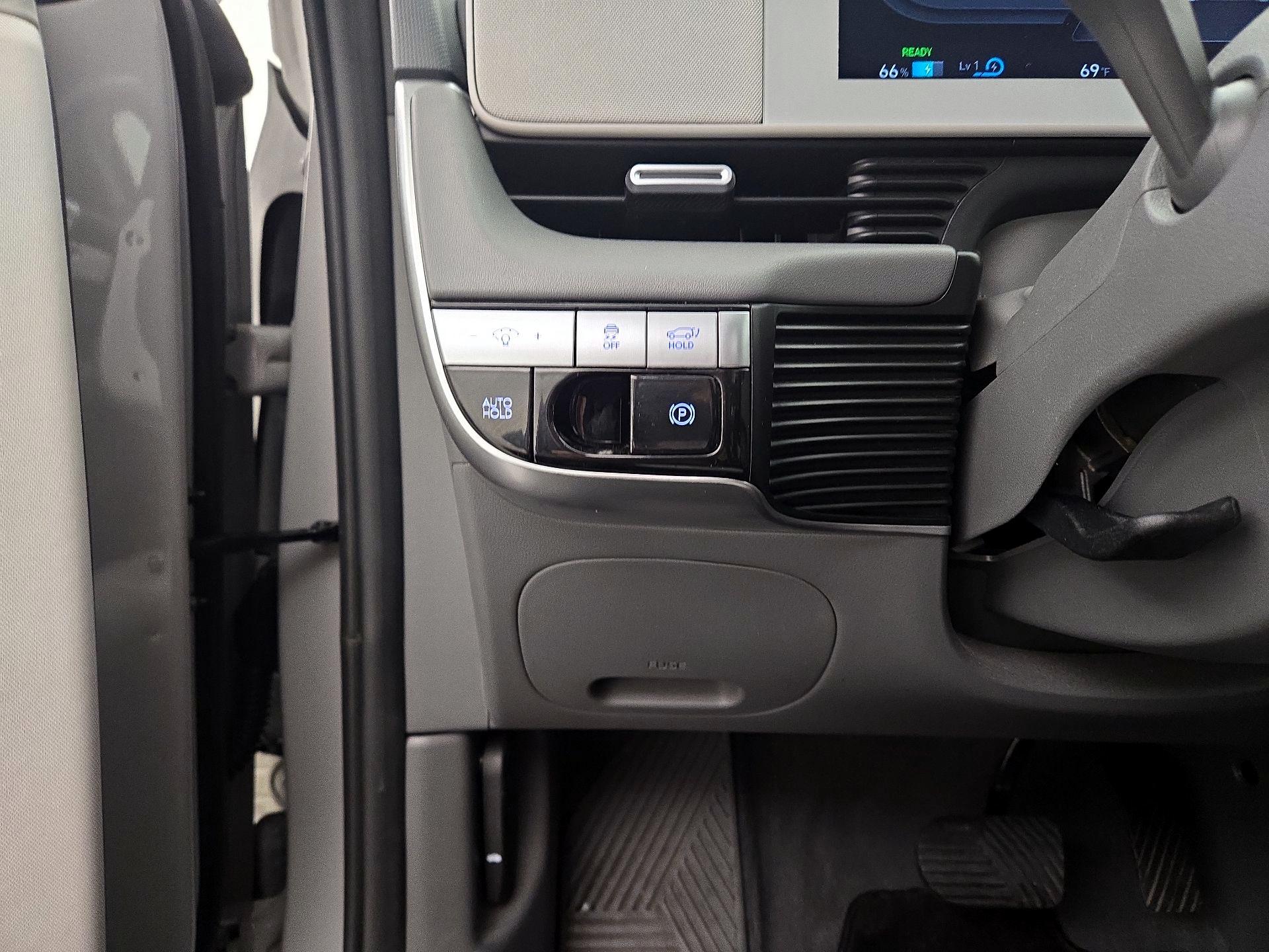 Thumbnail: 2023 Hyundai Ioniq 5 - 13