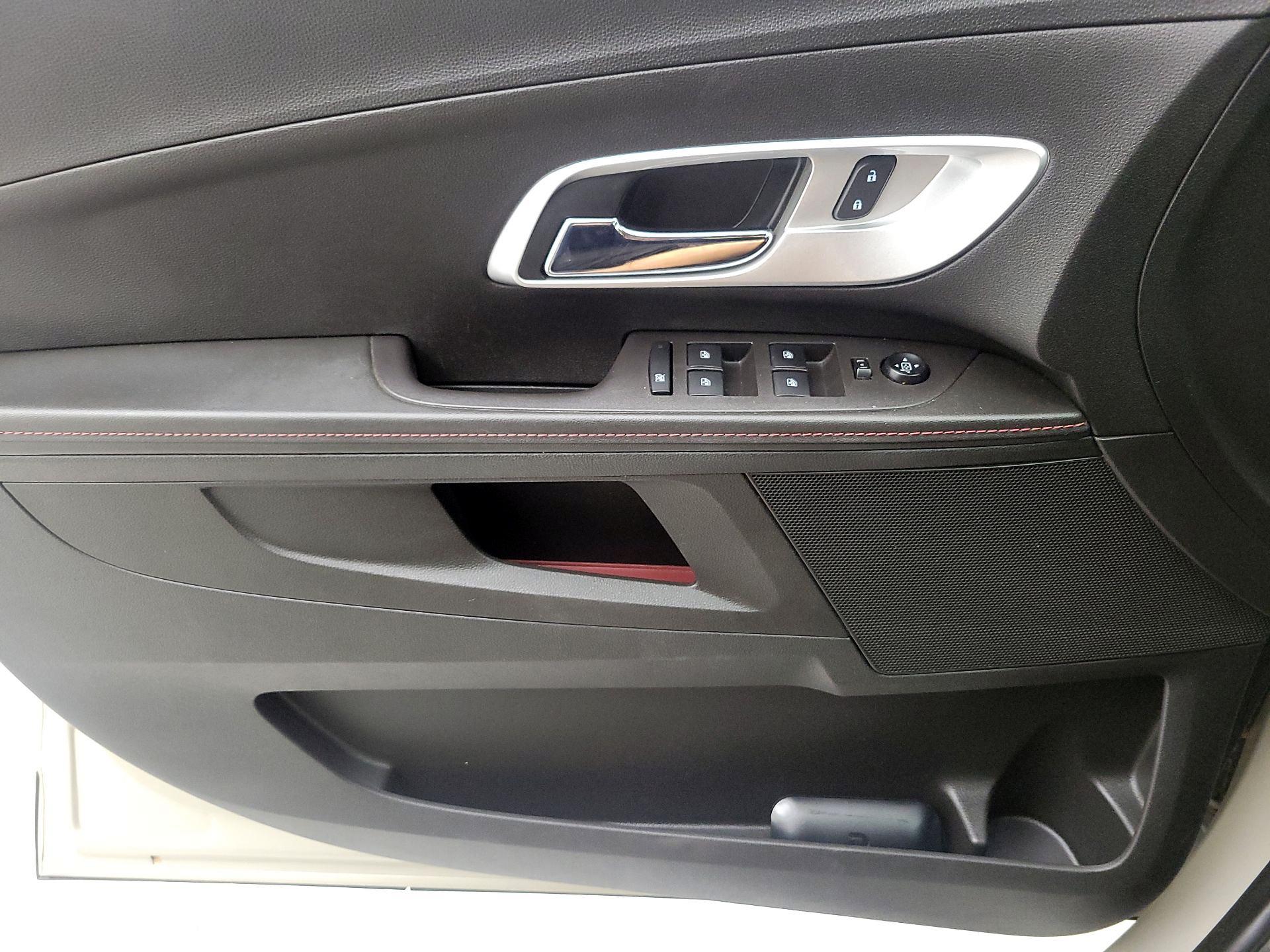 Thumbnail: 2015 Chevrolet Equinox - 12