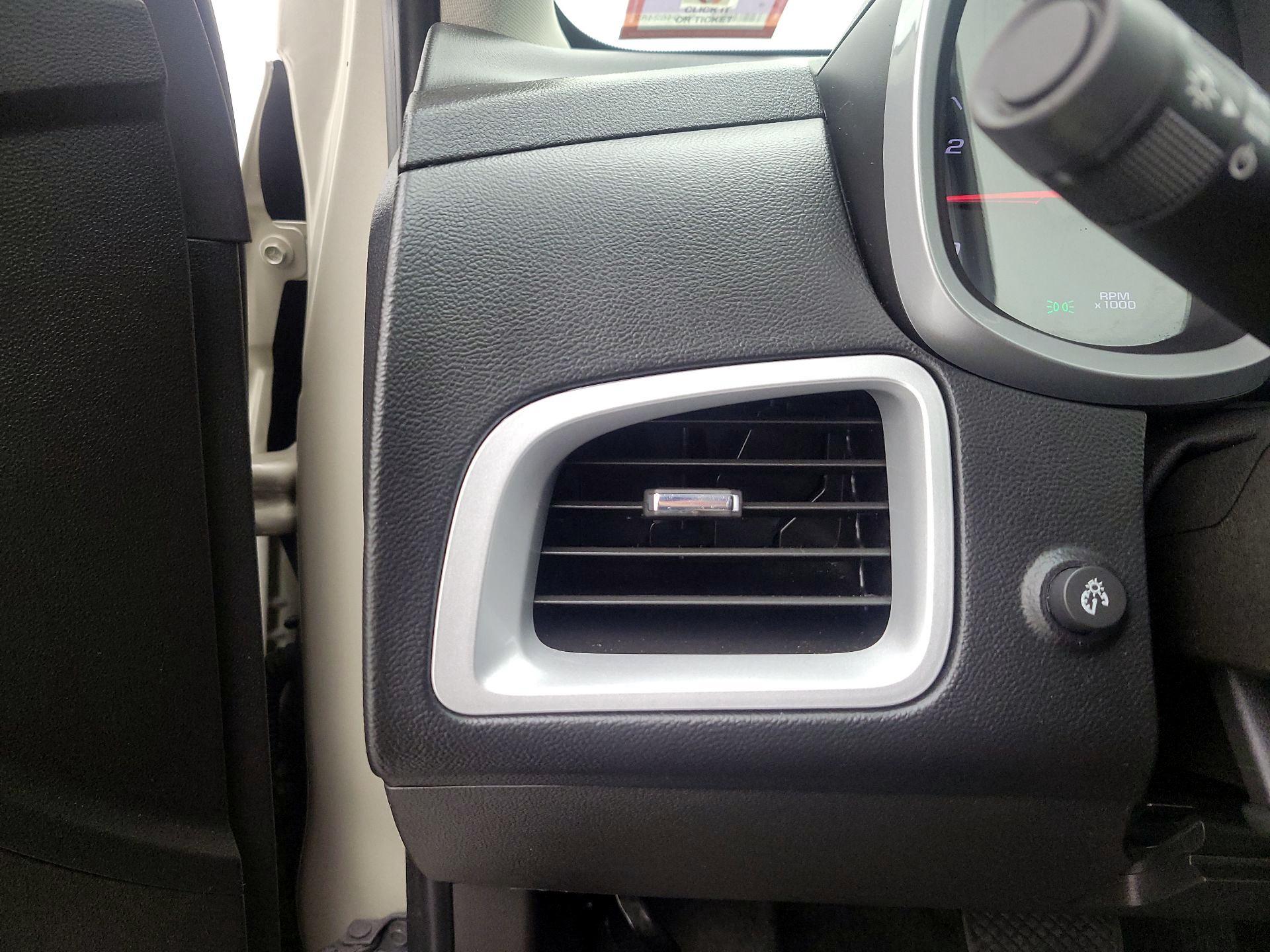 Thumbnail: 2015 Chevrolet Equinox - 13