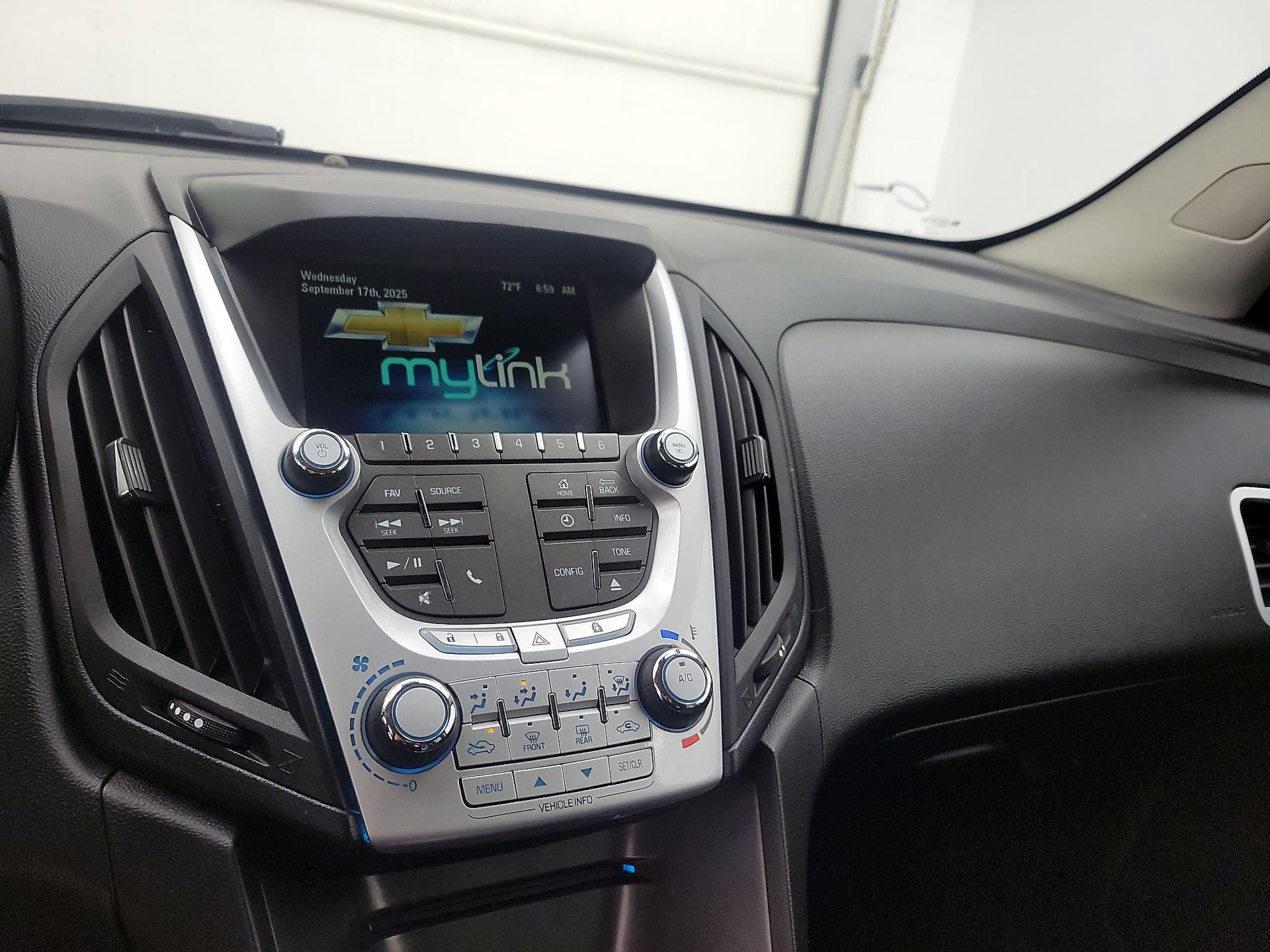 Thumbnail: 2015 Chevrolet Equinox - 16
