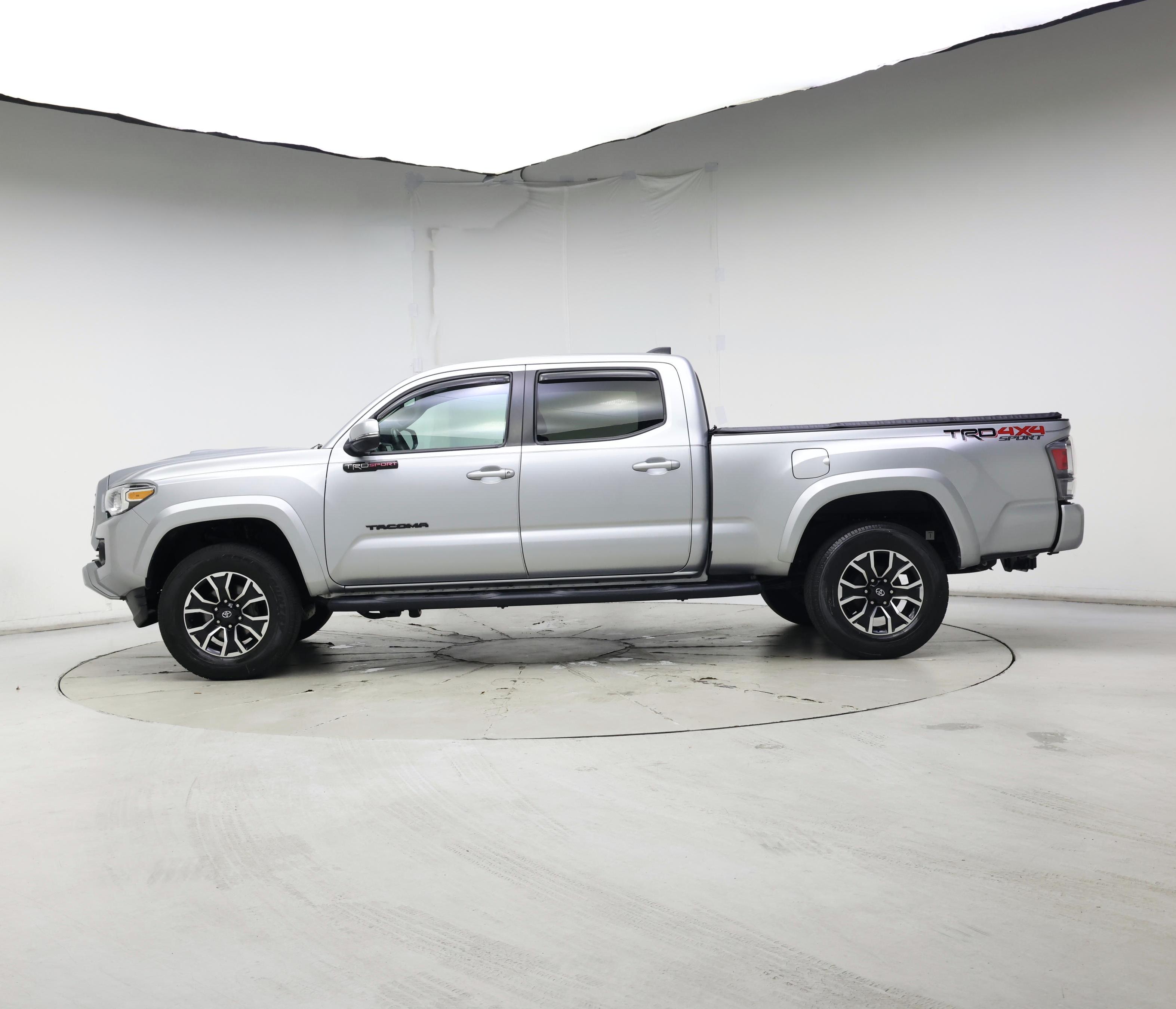 Thumbnail: 2022 Toyota Tacoma - 3