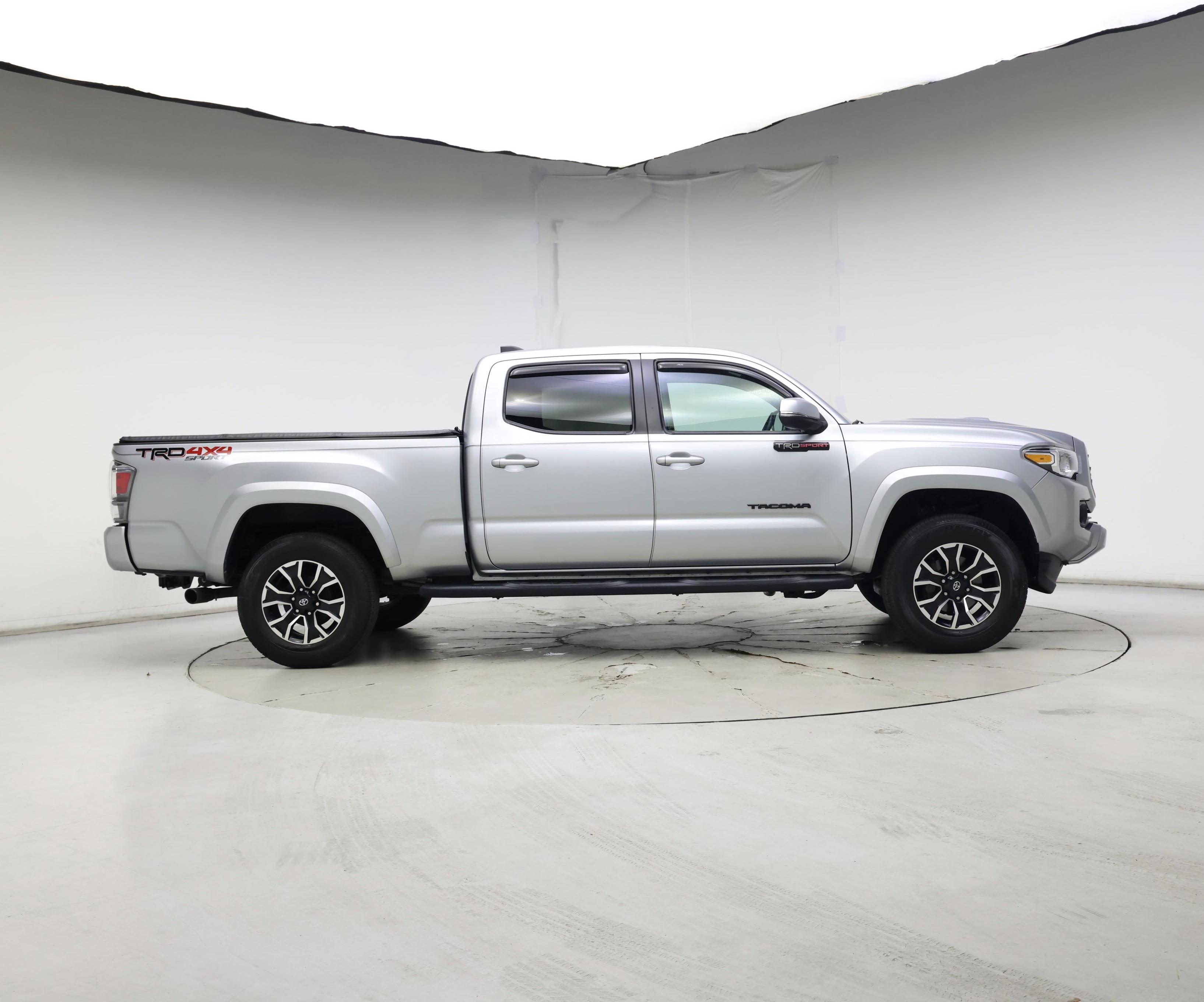 Thumbnail: 2022 Toyota Tacoma - 7