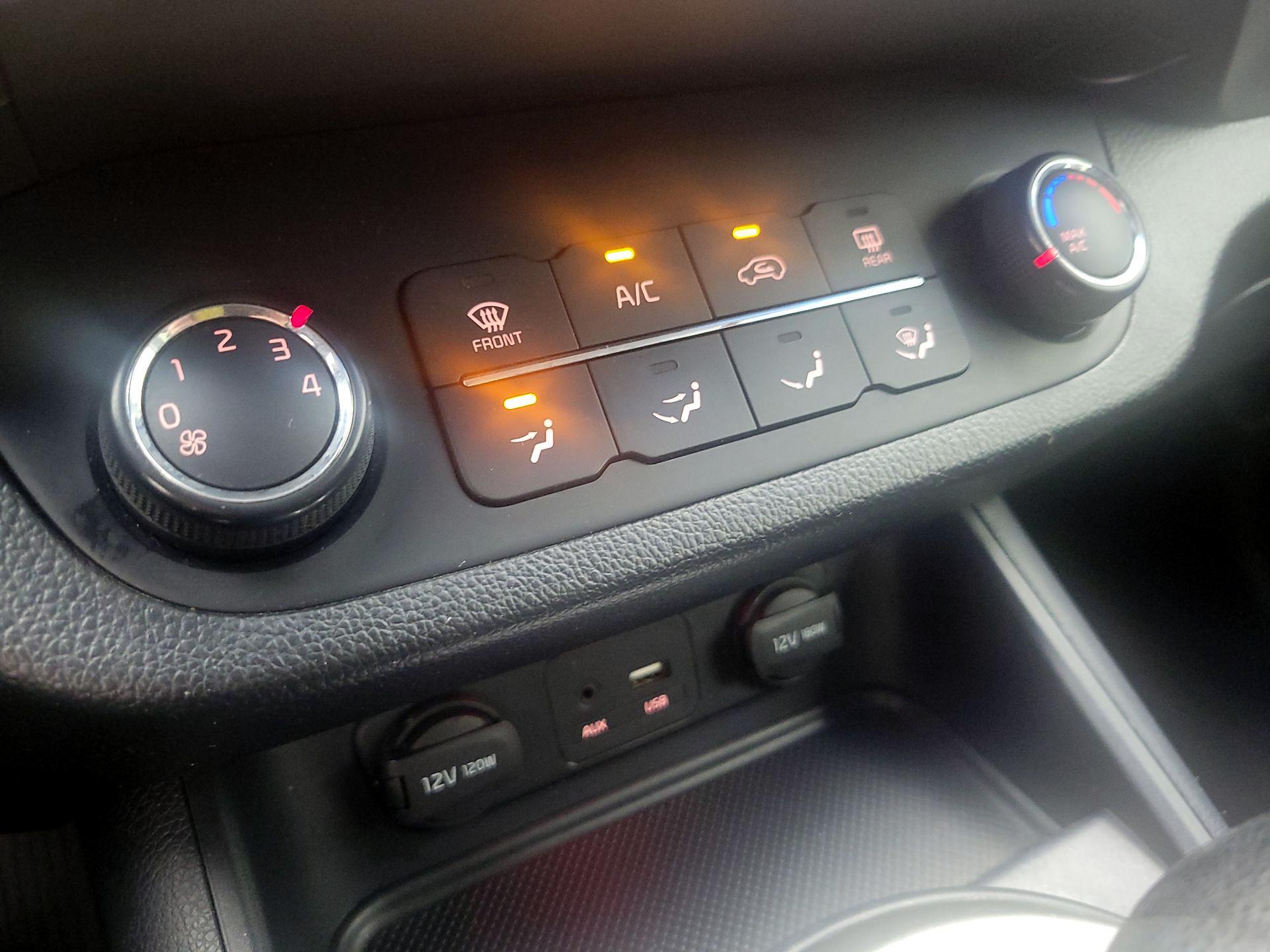 Thumbnail: 2016 Kia Sportage - 15