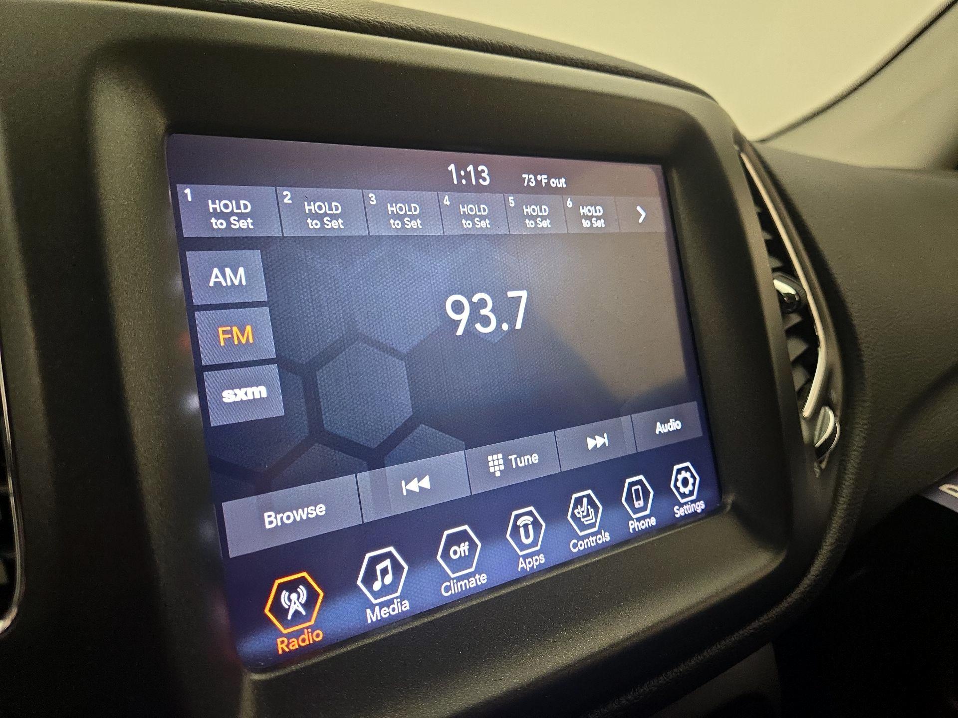 Thumbnail: 2020 Jeep Compass - 15