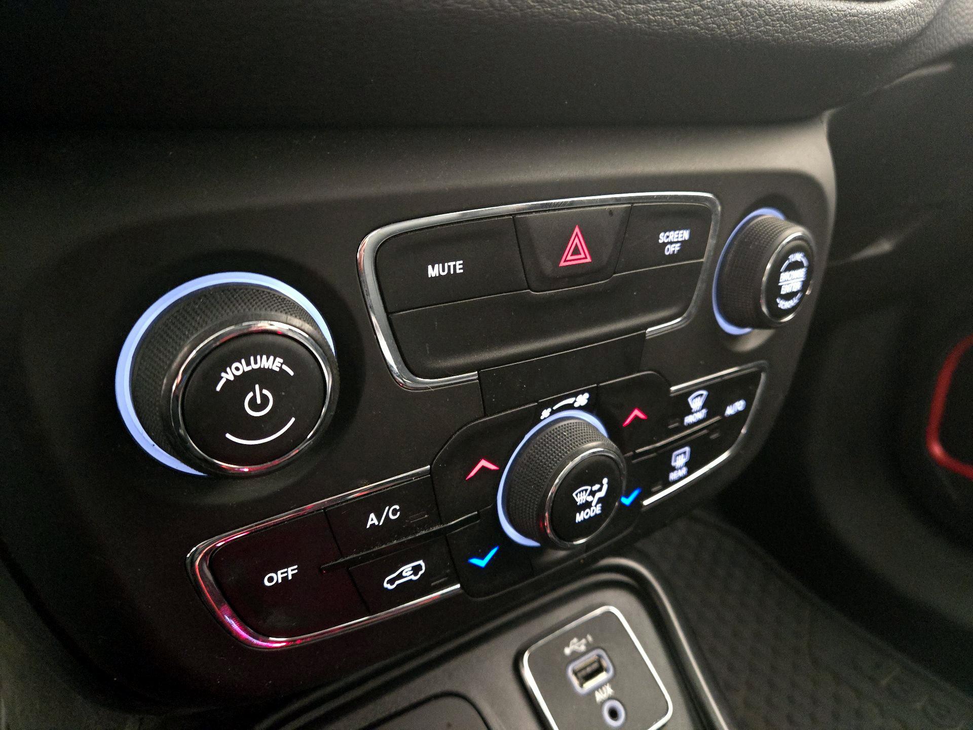 Thumbnail: 2020 Jeep Compass - 16