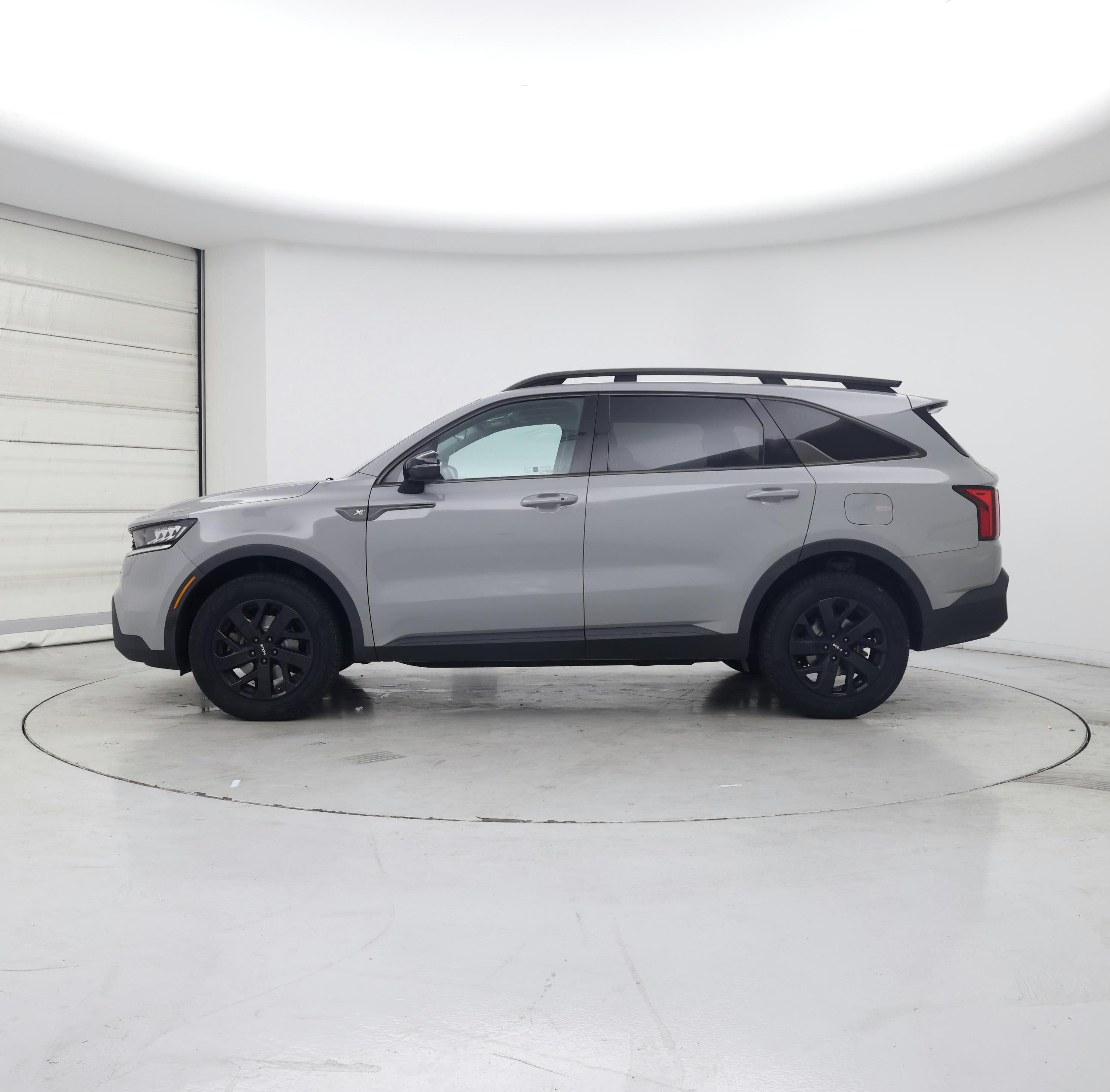 Thumbnail: 2023 Kia Sorento - 3