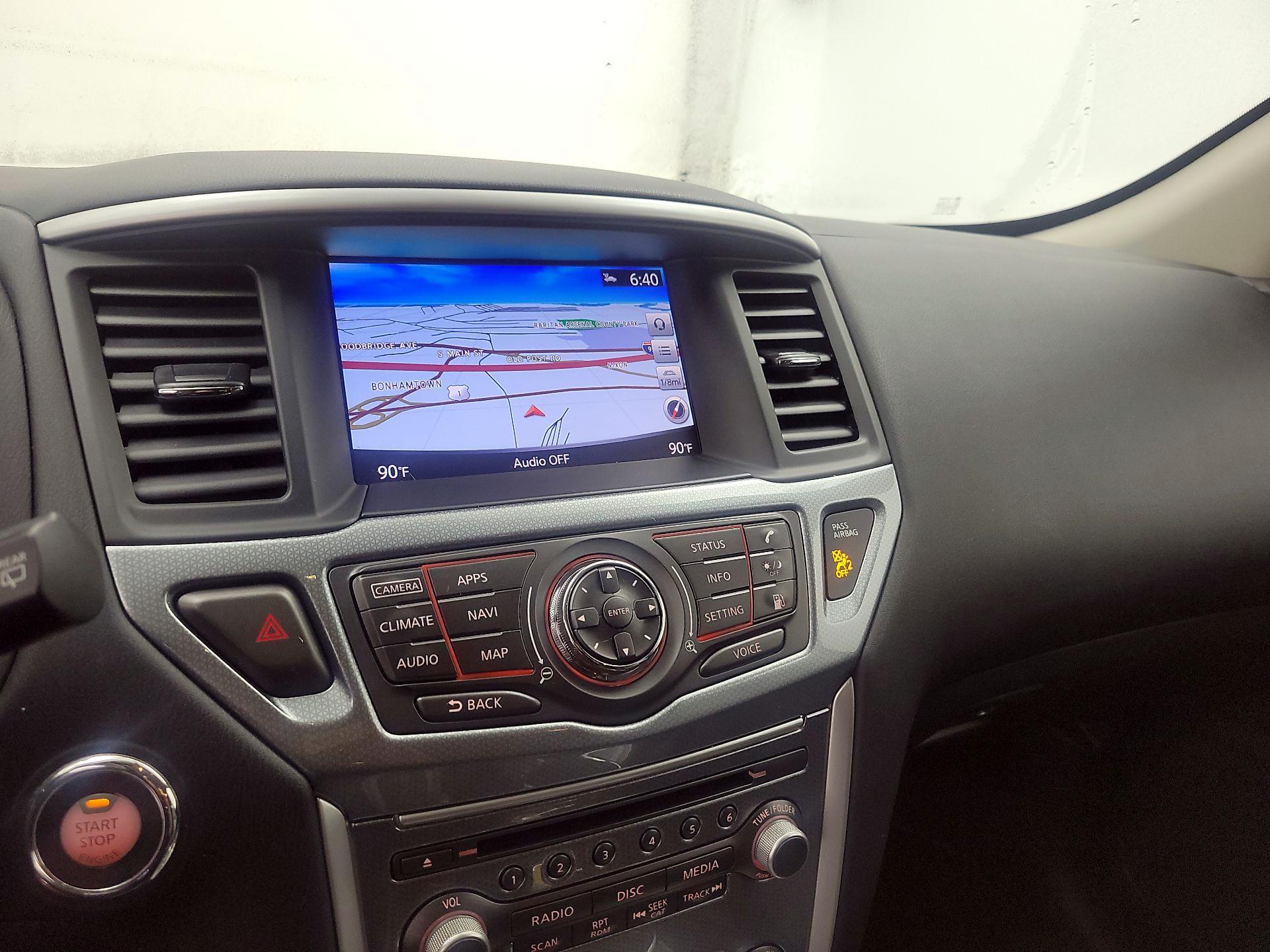 Thumbnail: 2019 Nissan Pathfinder - 15
