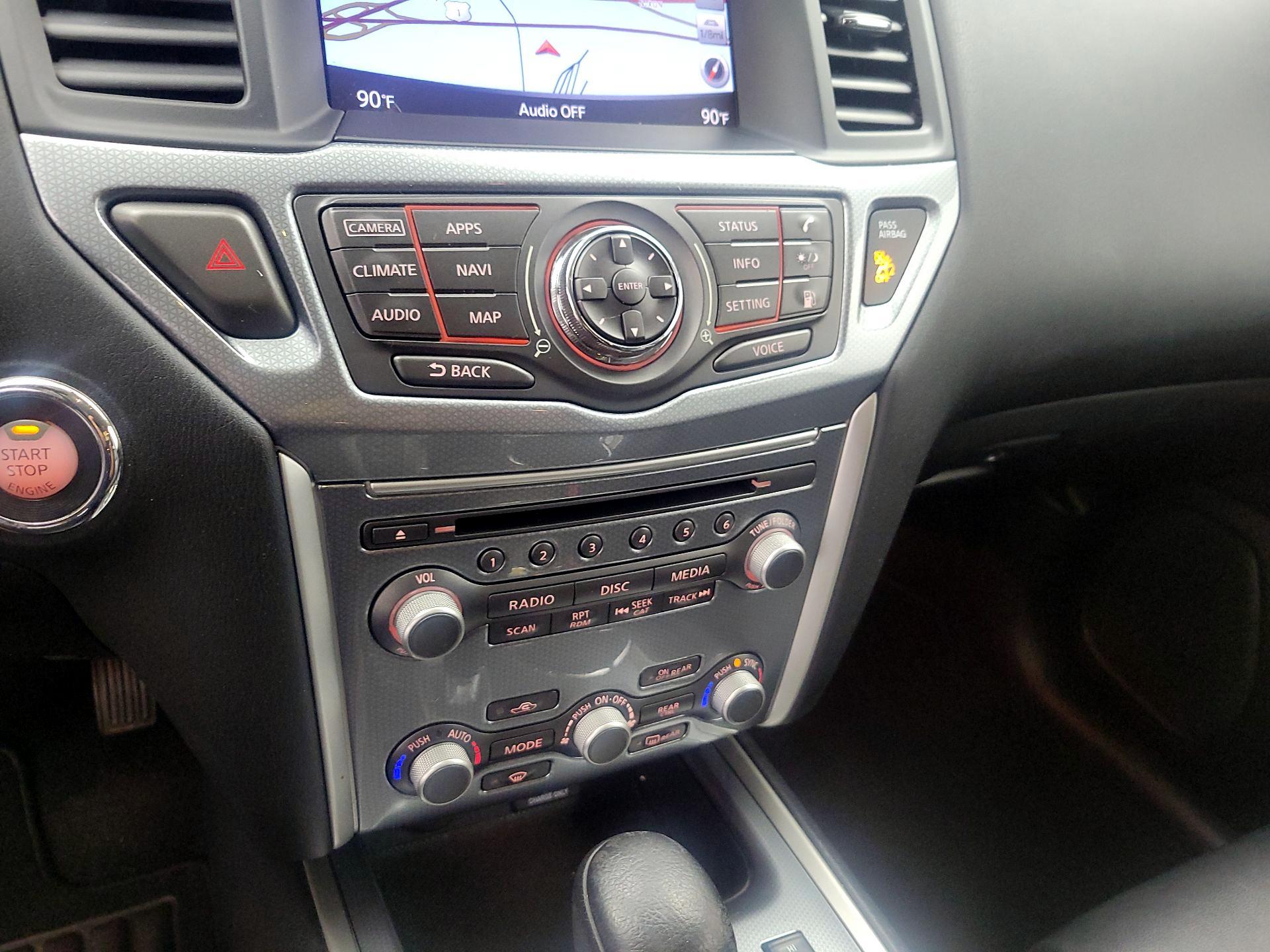 Thumbnail: 2019 Nissan Pathfinder - 16