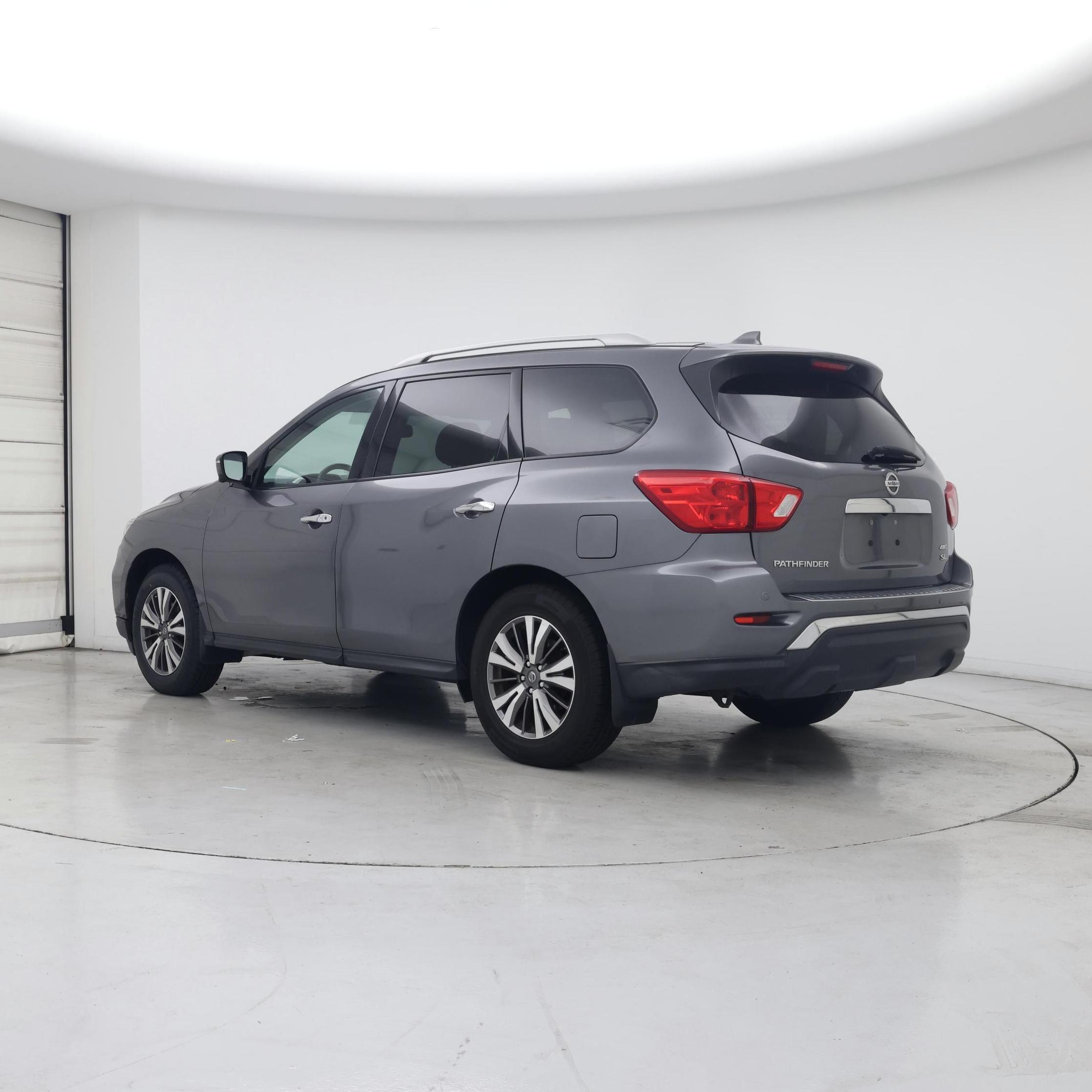 Thumbnail: 2019 Nissan Pathfinder - 2