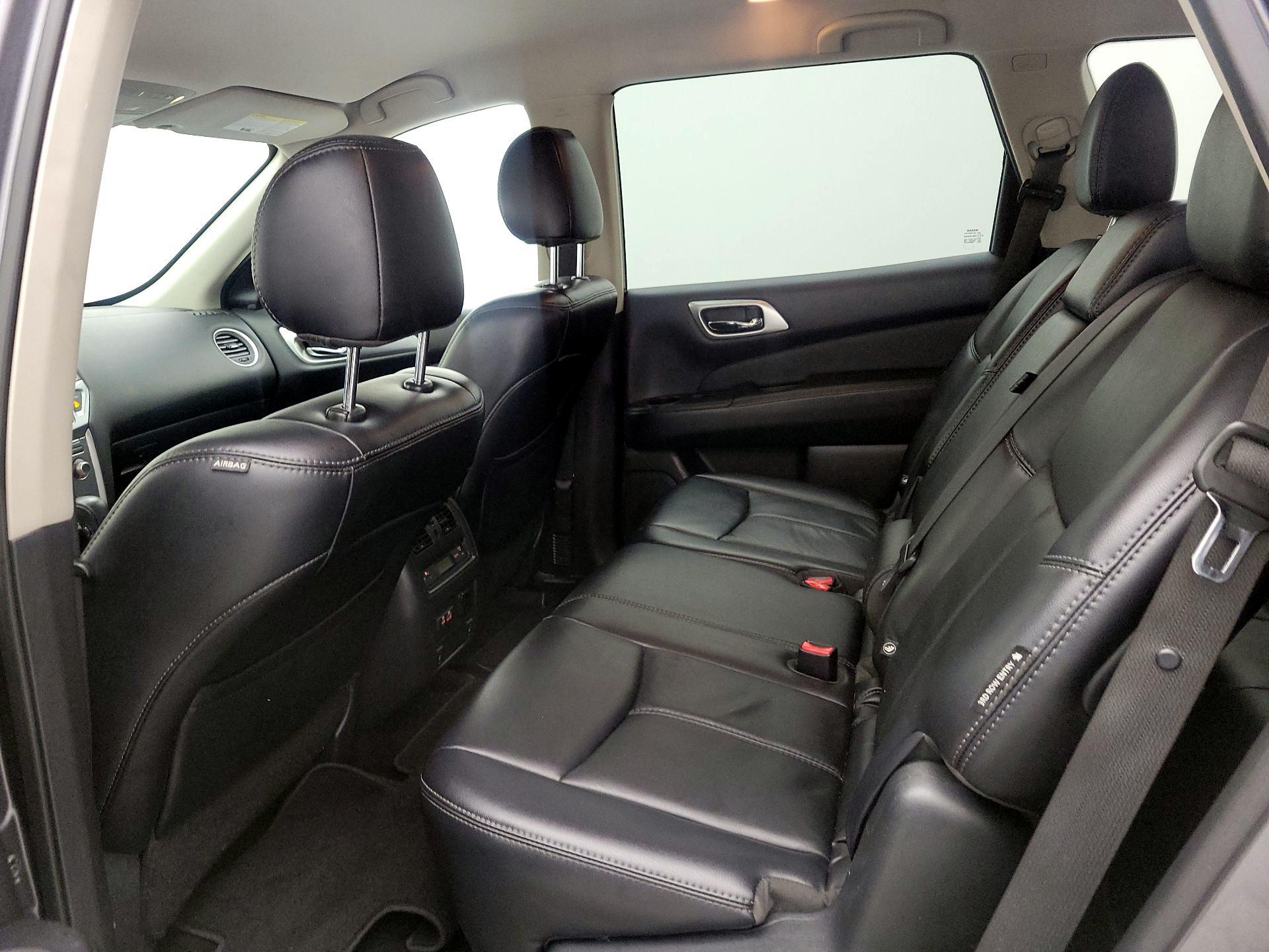 Thumbnail: 2019 Nissan Pathfinder - 19
