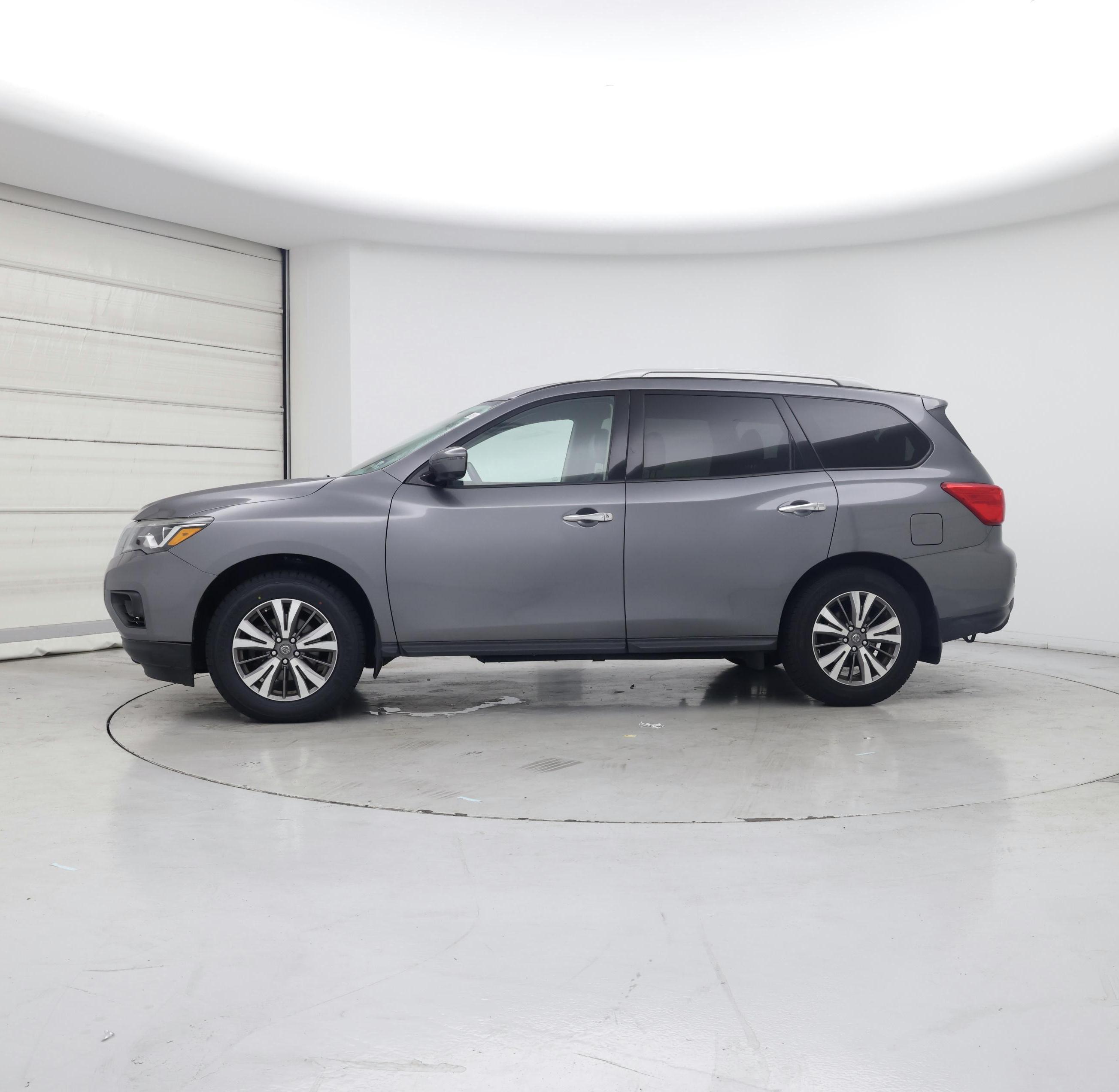 Thumbnail: 2019 Nissan Pathfinder - 3