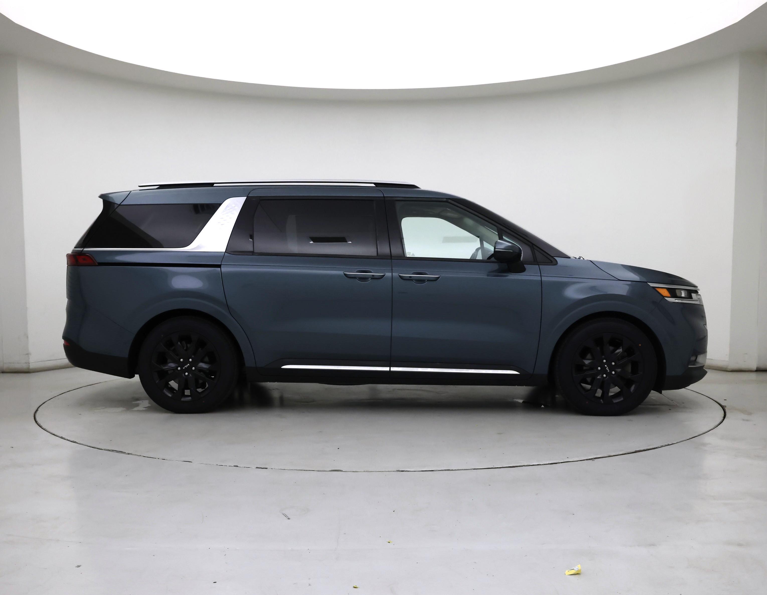 Thumbnail: 2022 Kia Carnival - 7