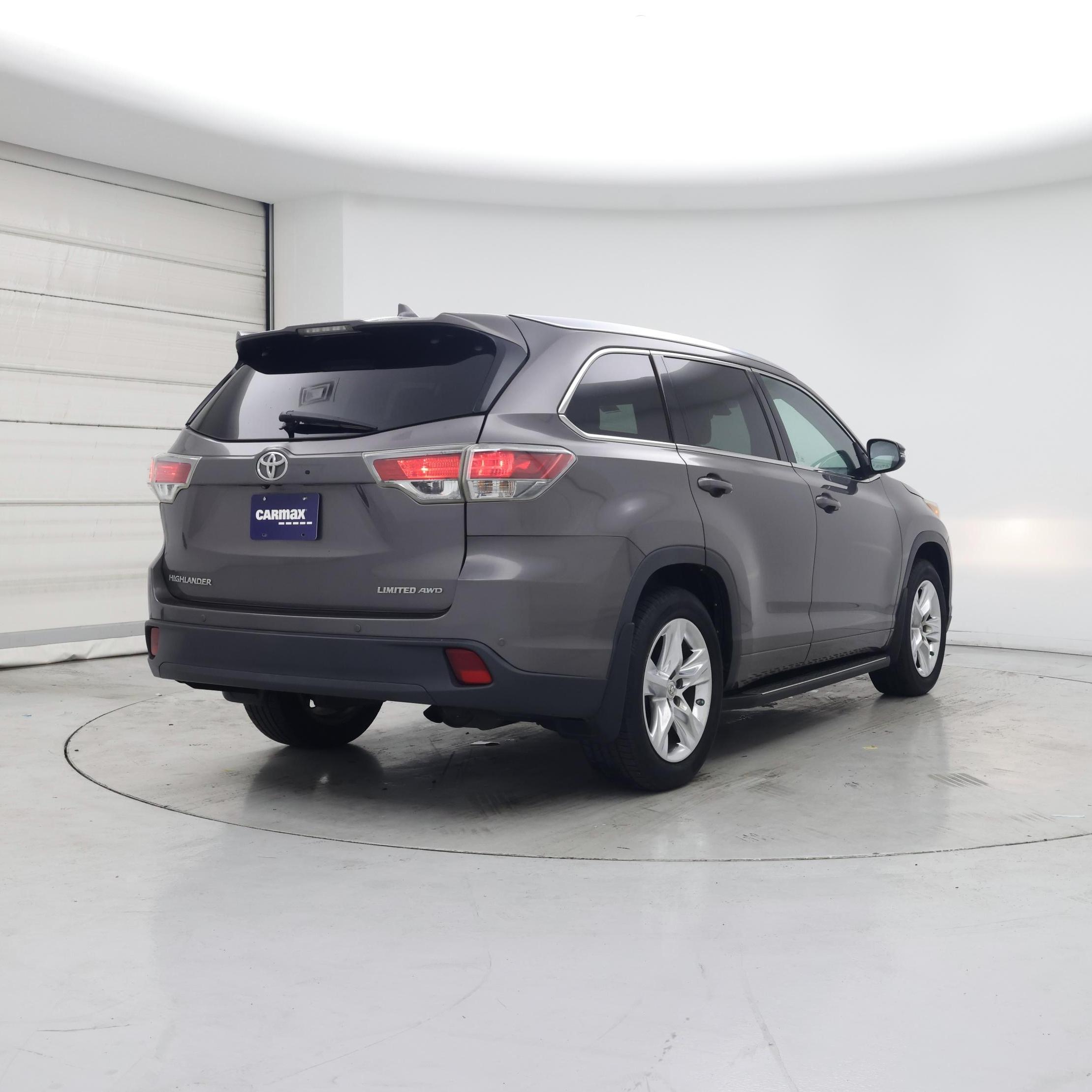 Thumbnail: 2015 Toyota Highlander - 8